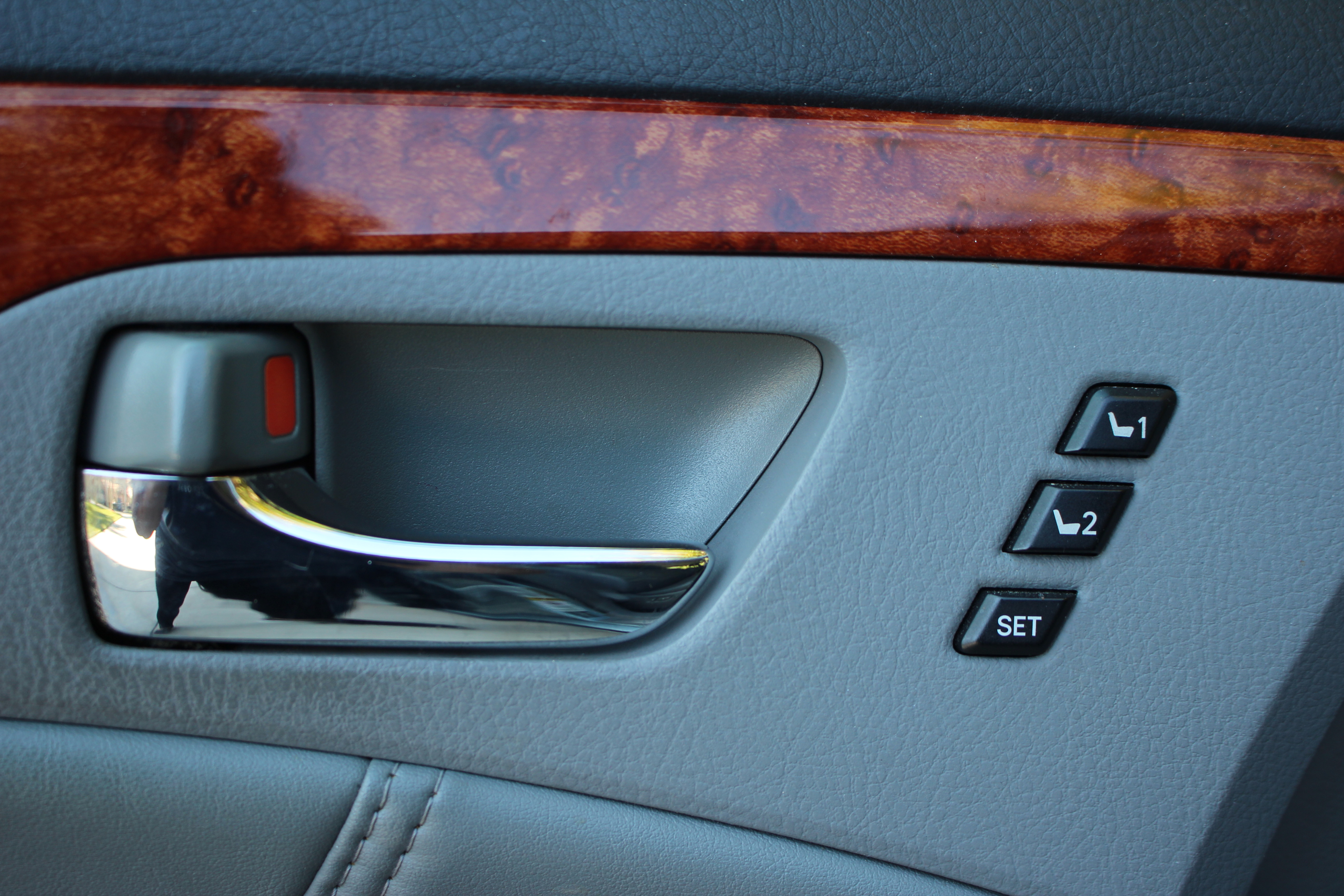 2006 Light Blue Toyota Avalon Sedan