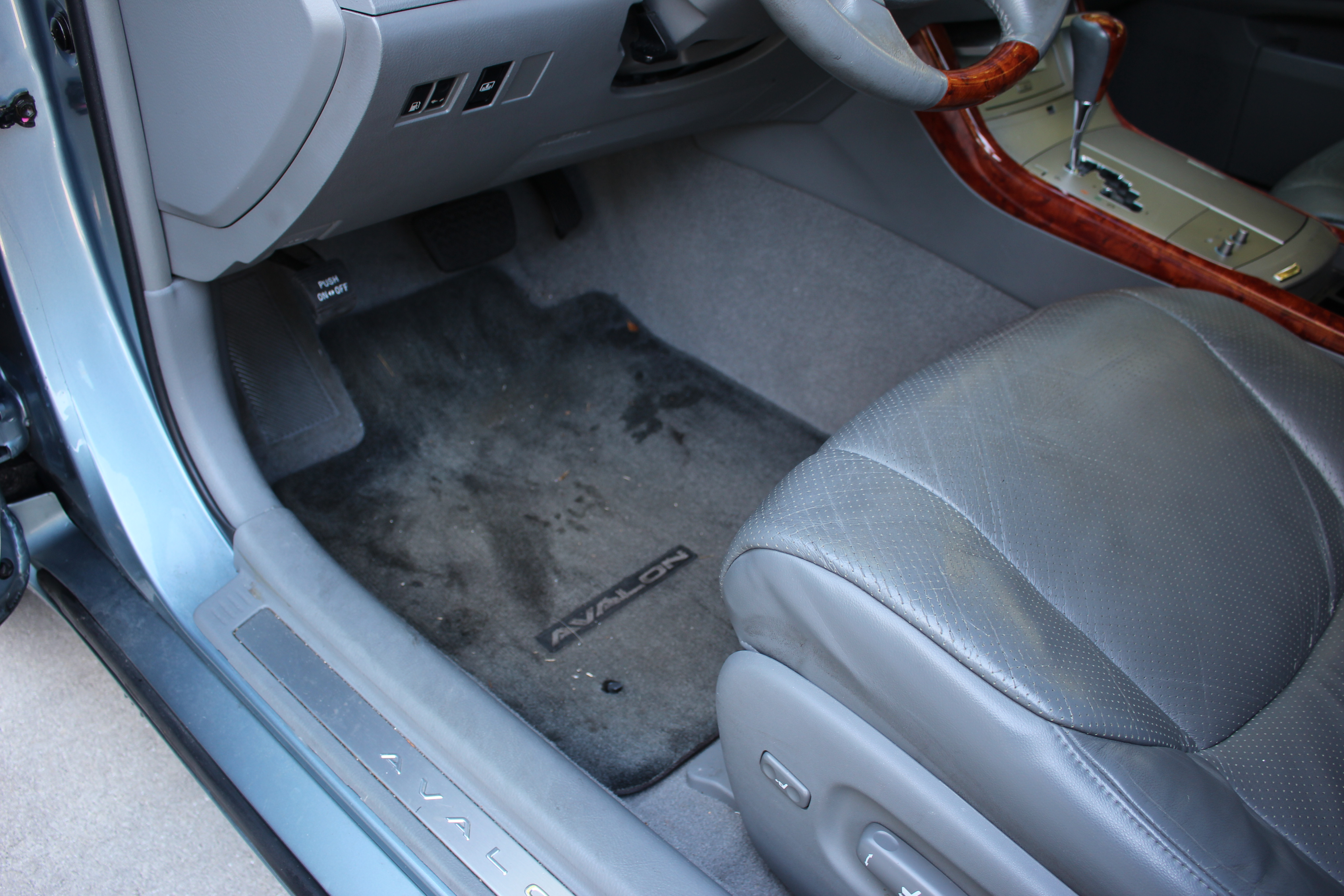 2006 Light Blue Toyota Avalon Sedan