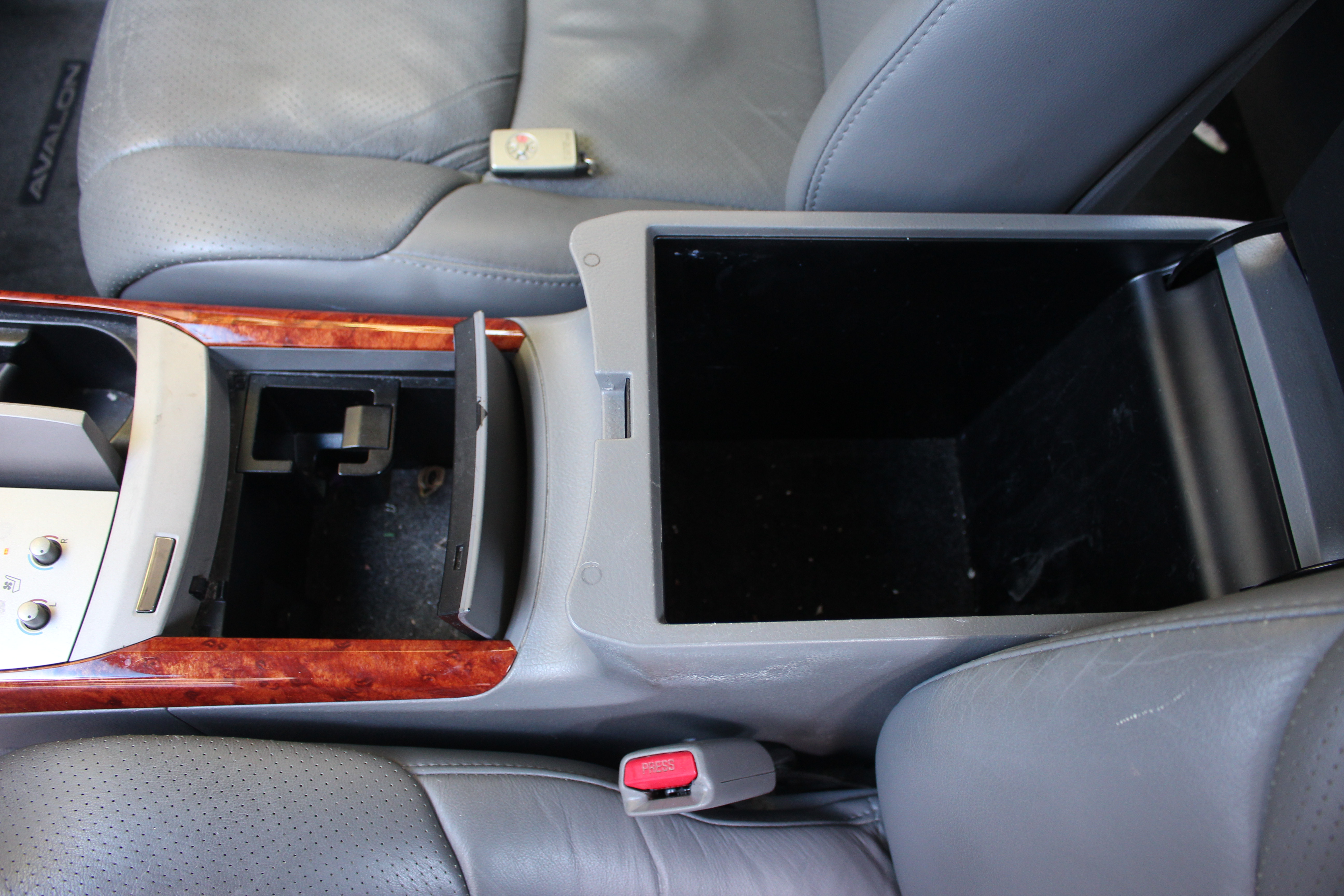 2006 Light Blue Toyota Avalon Sedan