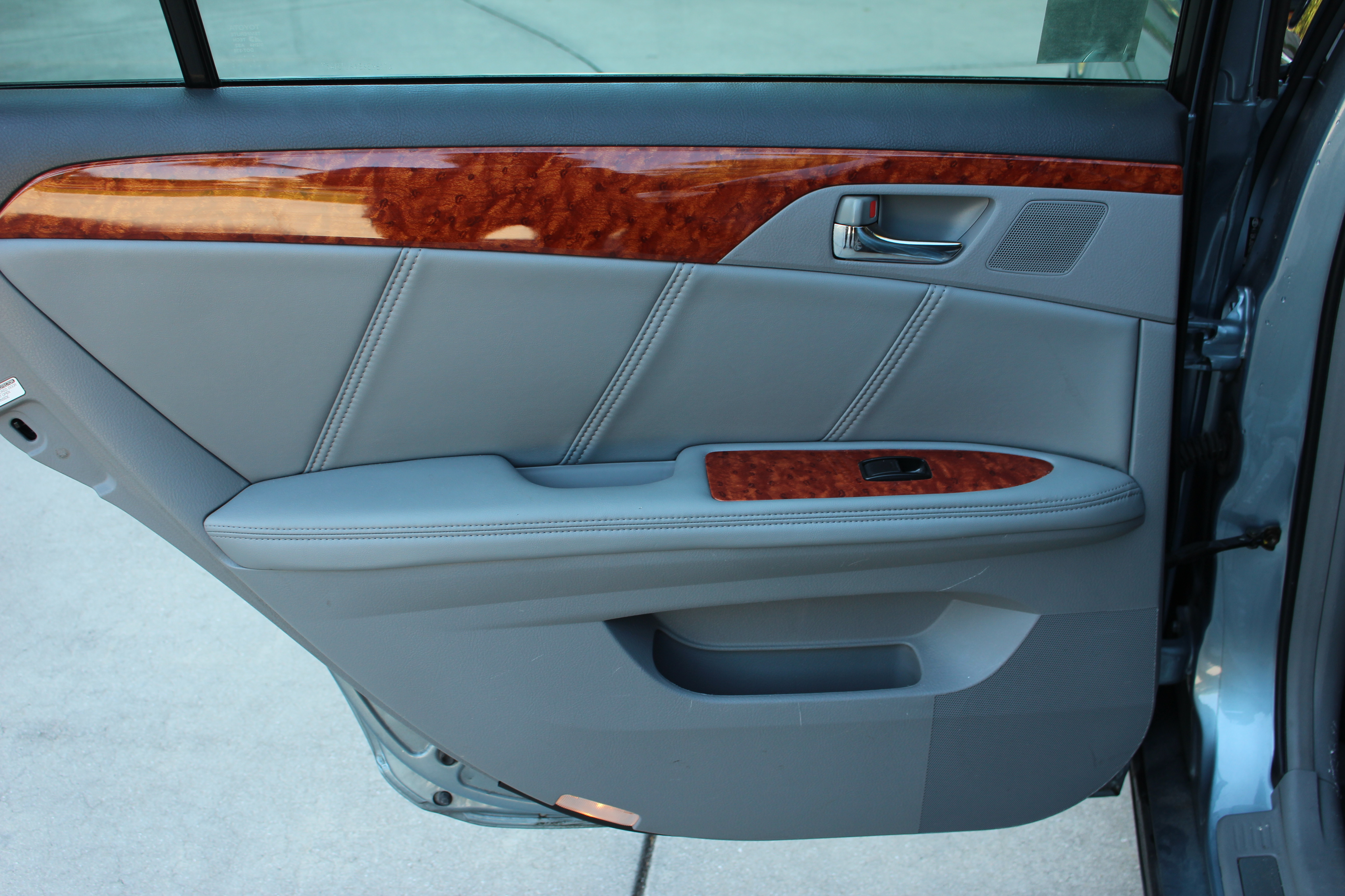 2006 Light Blue Toyota Avalon Sedan