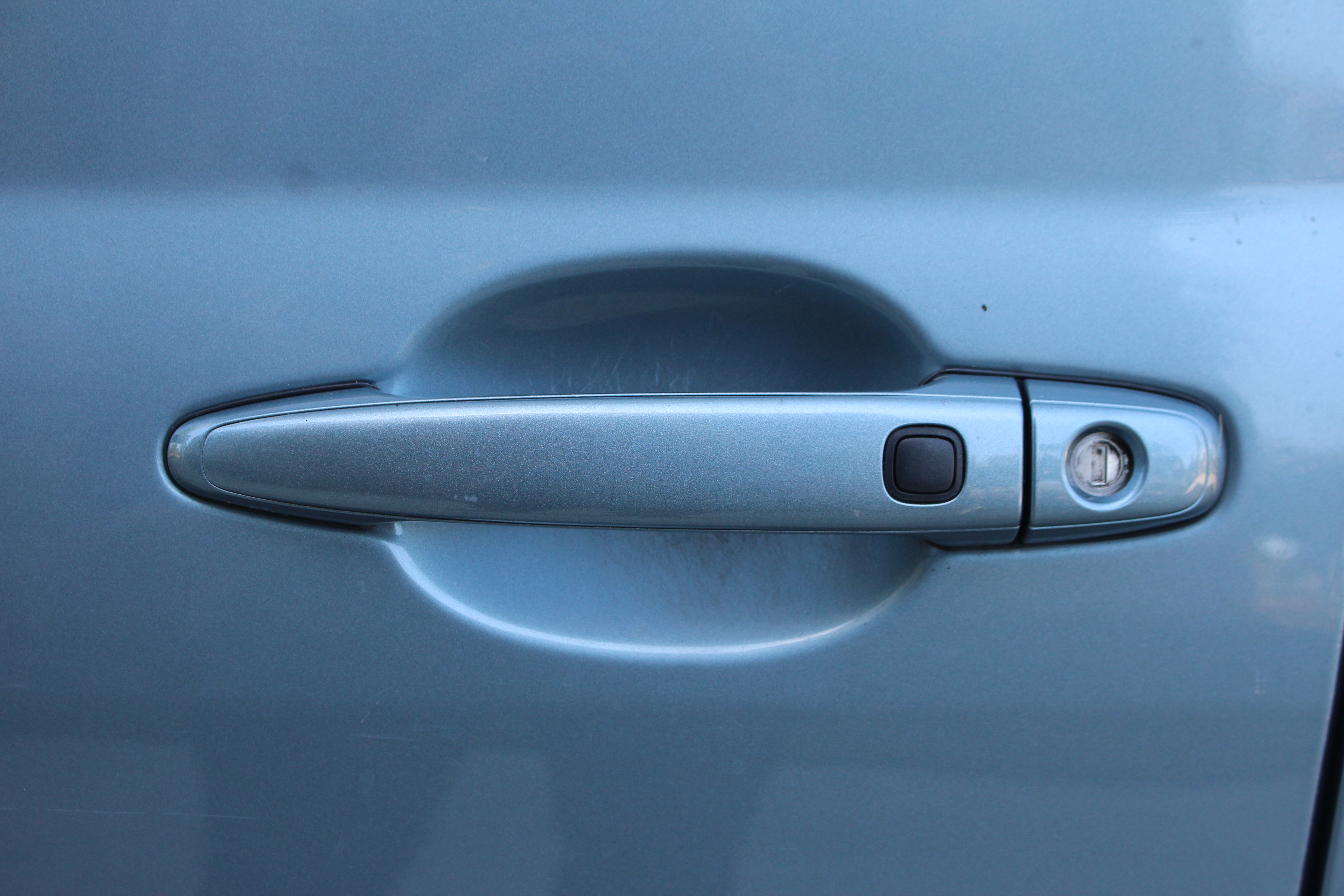 2006 Light Blue Toyota Avalon Sedan