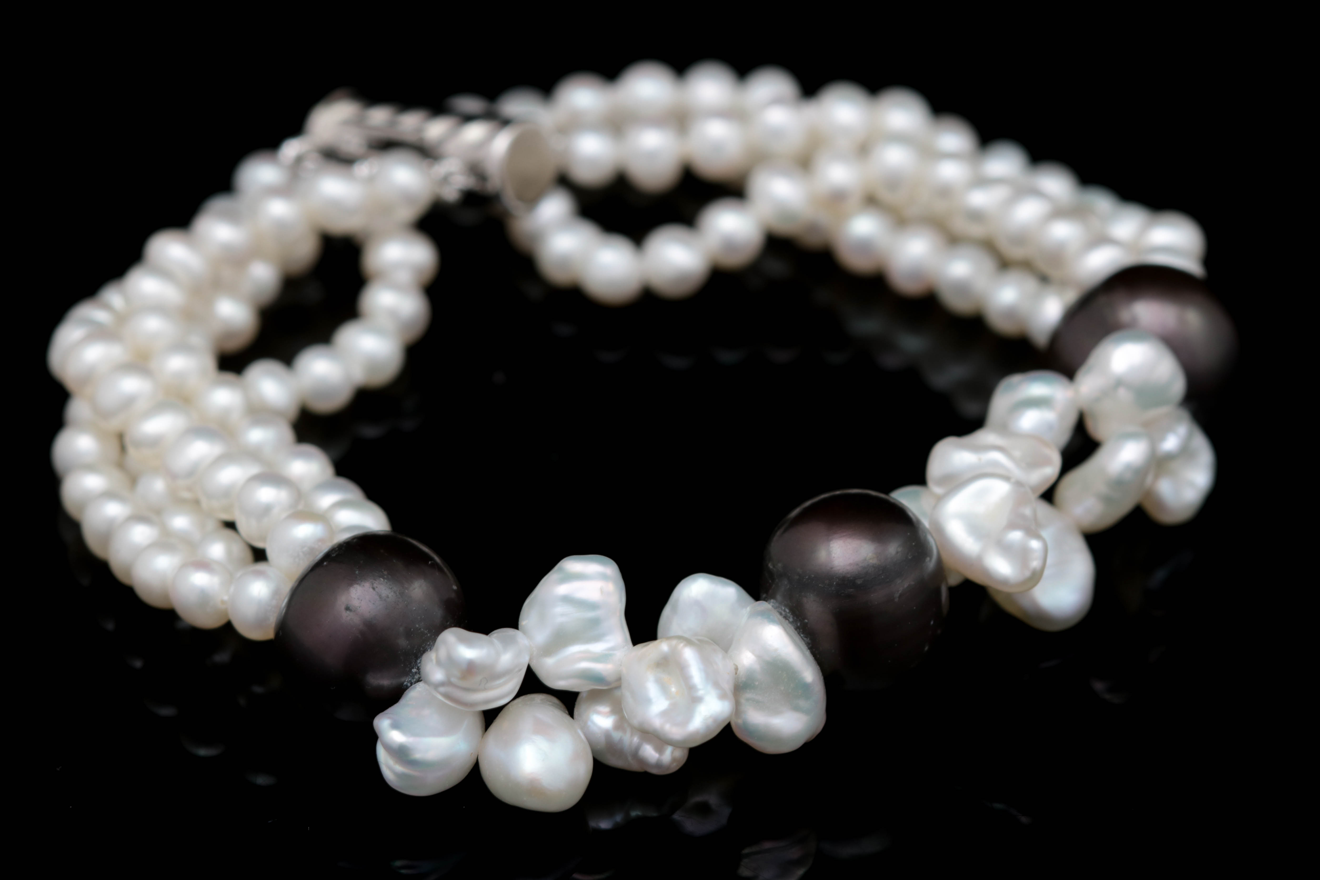 14K White Gold, Dyed Black and White Freshwater Pearl Bracelet