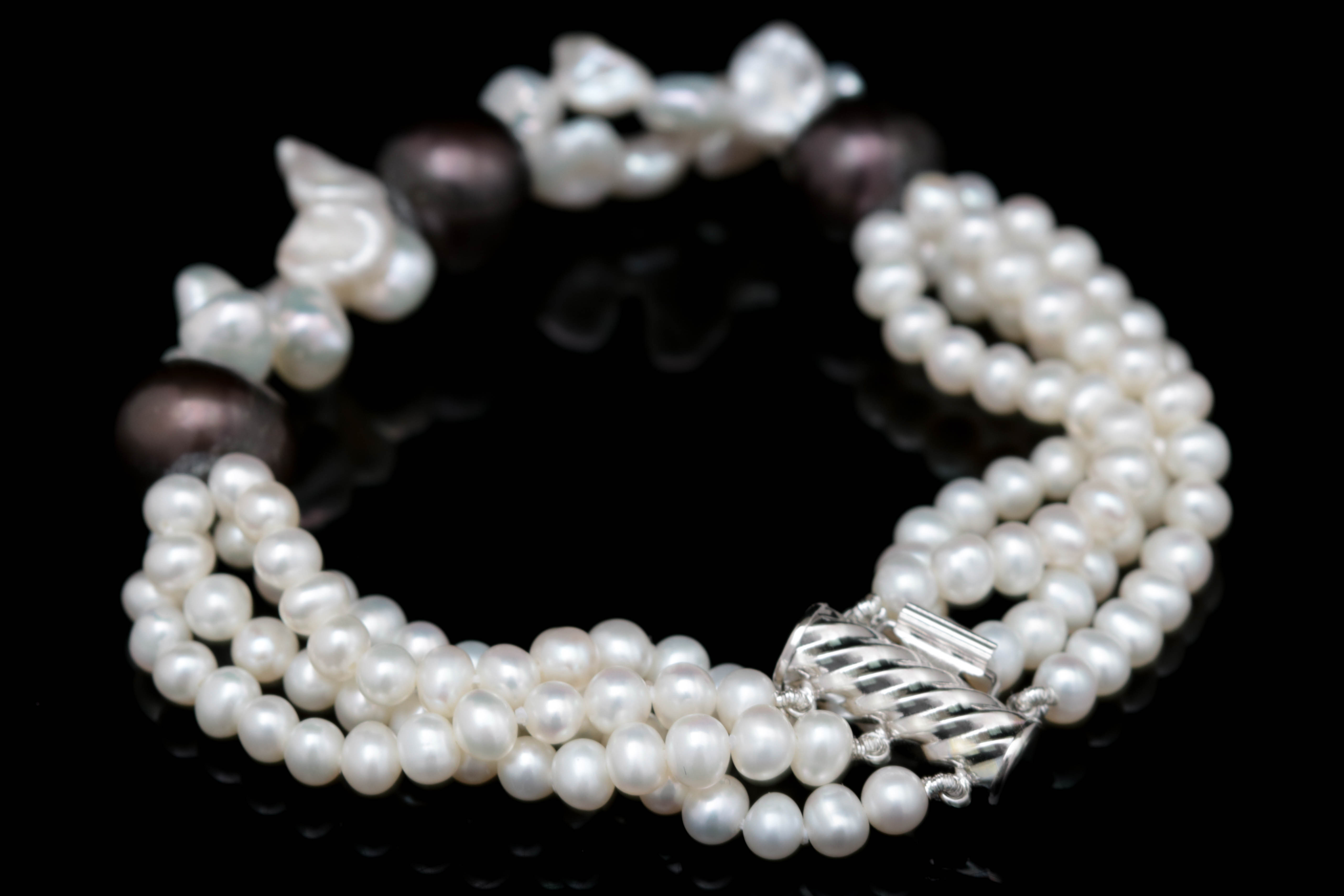 14K White Gold, Dyed Black and White Freshwater Pearl Bracelet