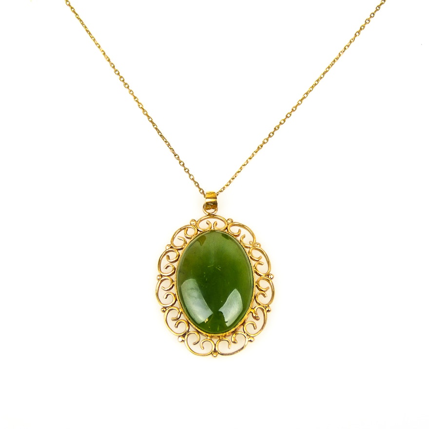 14K Yellow Gold and Nephrite Jade Pendant Necklace