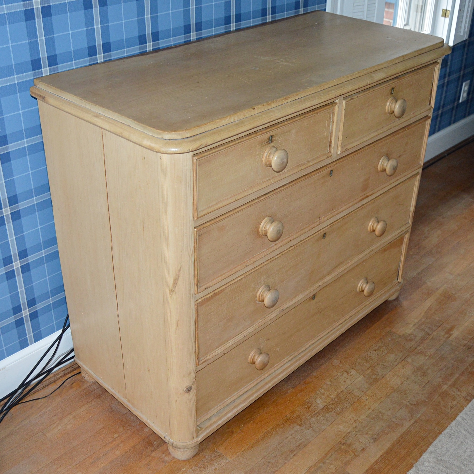 Pine Chest of Drawers