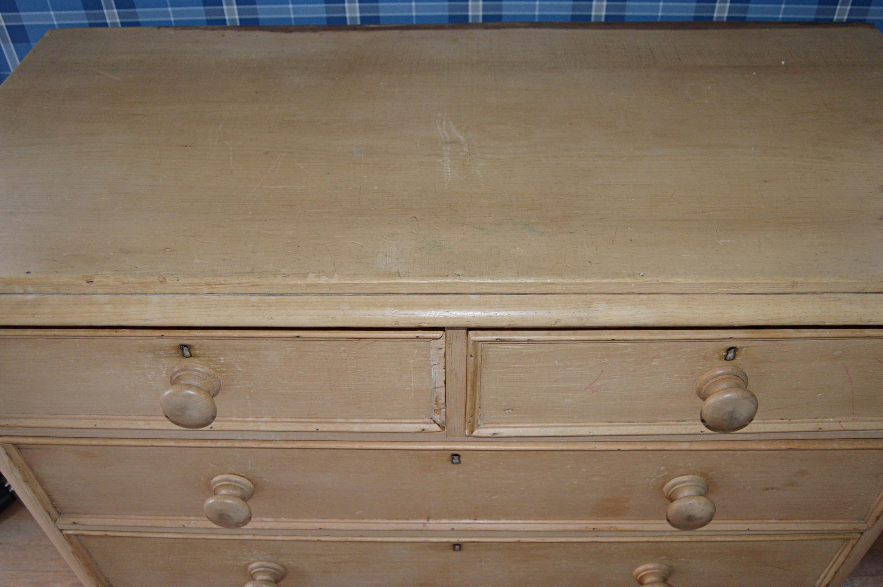 Pine Chest of Drawers