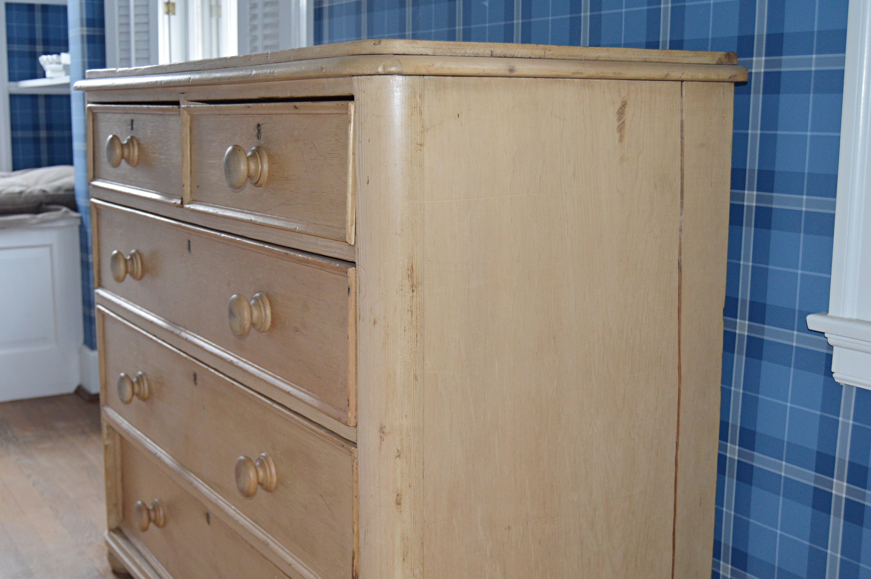 Pine Chest of Drawers