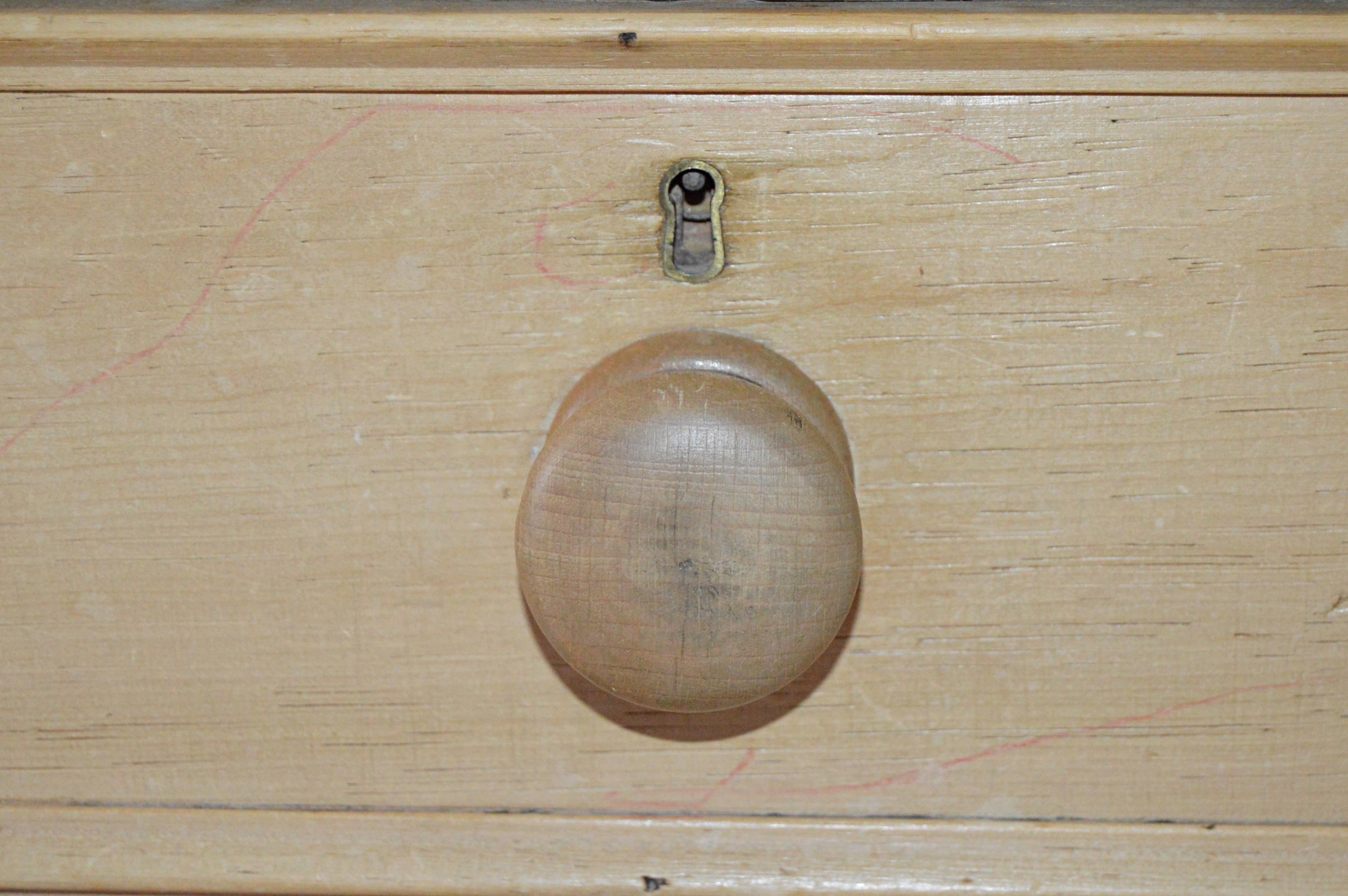 Pine Chest of Drawers