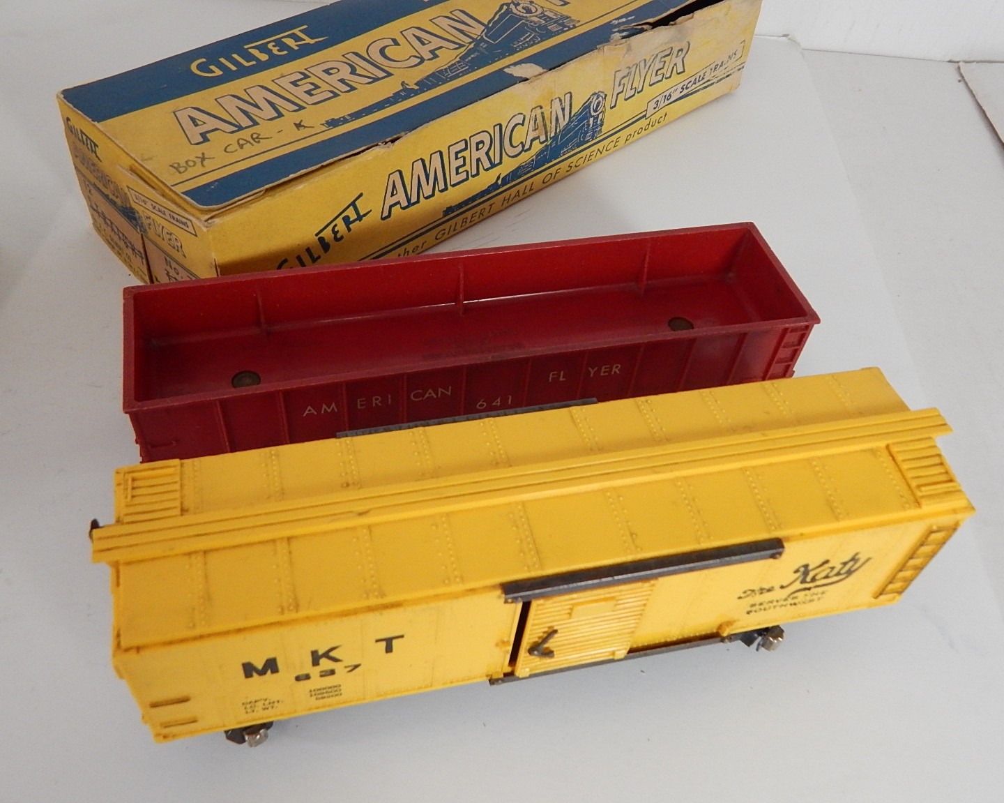 American Flyer S-Gauge Trains - Train Cars #637, #641, #715, #911