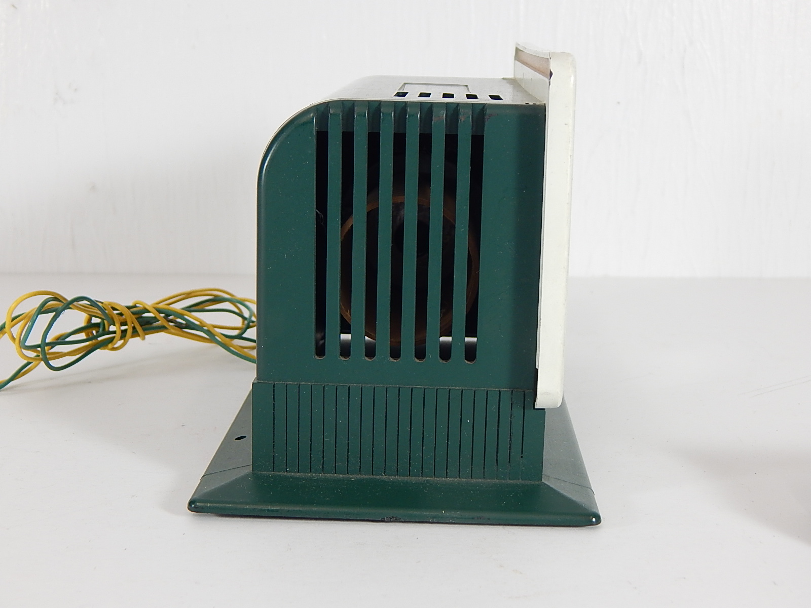 American Flyer S-Gauge Trains - #561 Diesel Horn Billboard w/Control Button