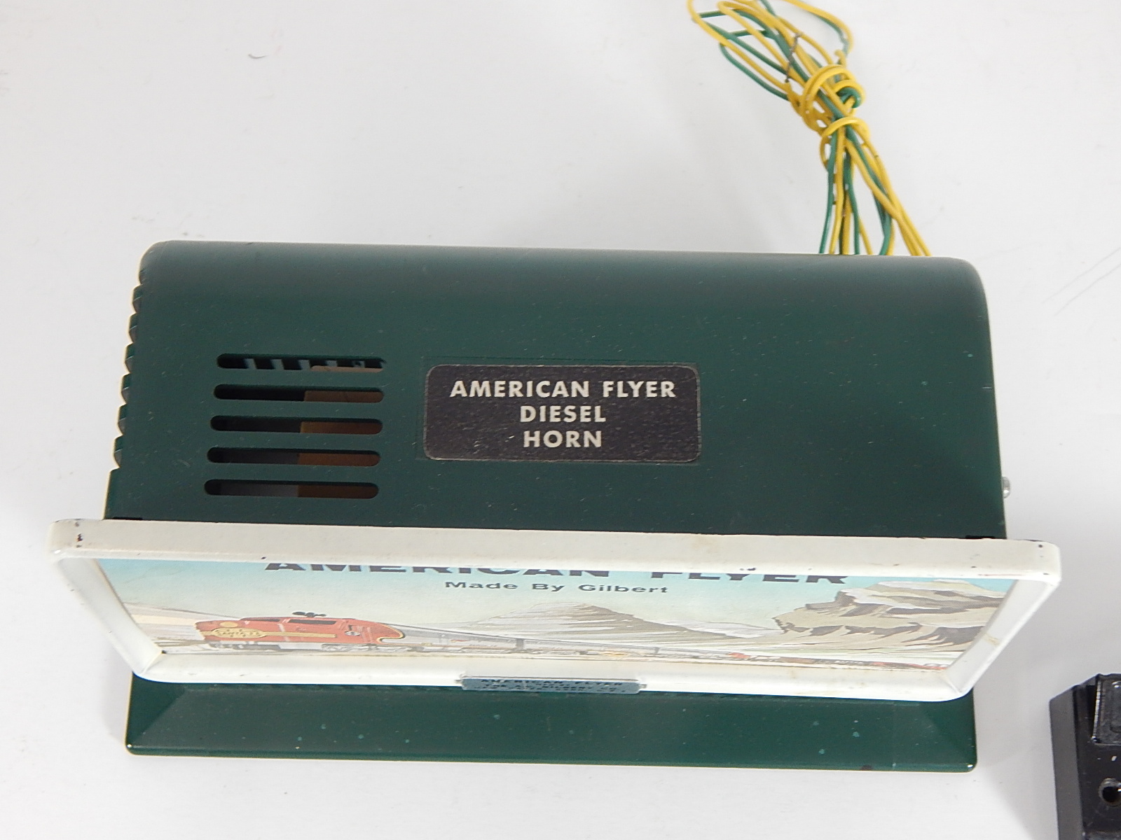 American Flyer S-Gauge Trains - #561 Diesel Horn Billboard w/Control Button