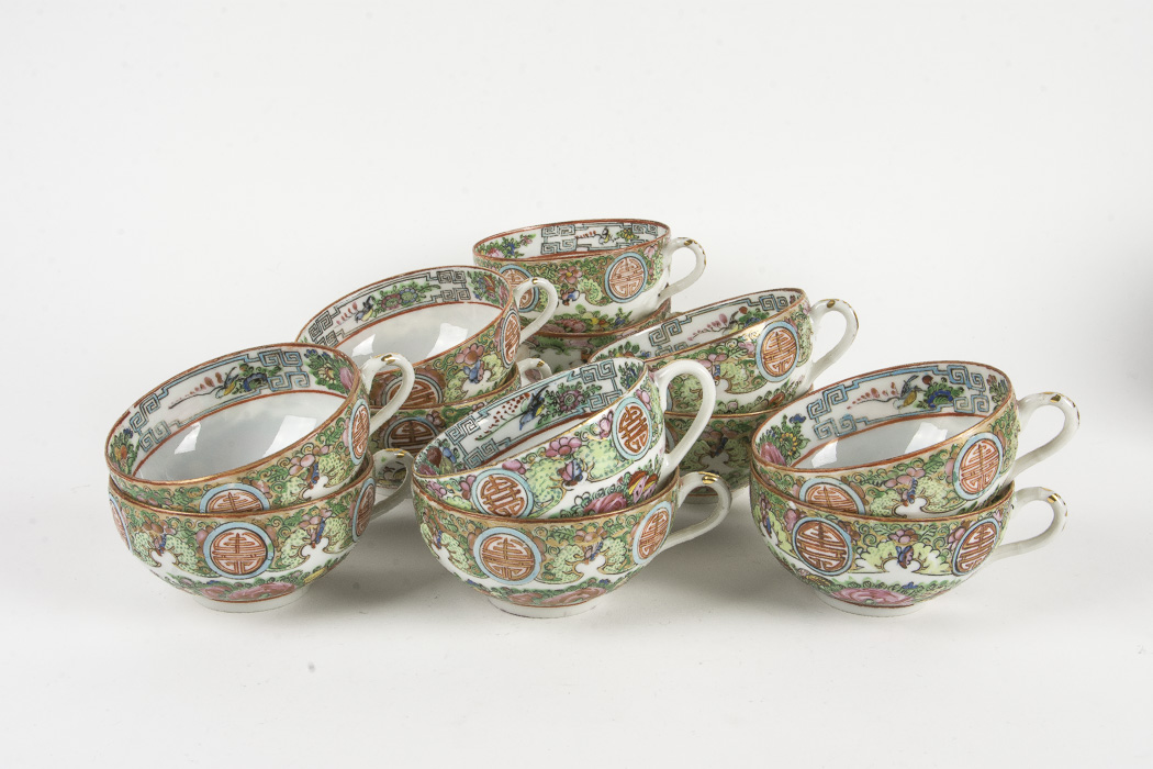 Chinese Hand-Painted Rose Medallion Rose Canton Porcelain