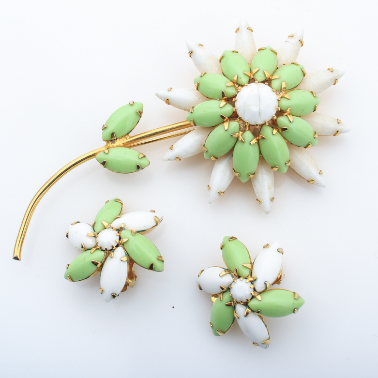 Vintage Rhinestone Costume Jewelry Including Weiss