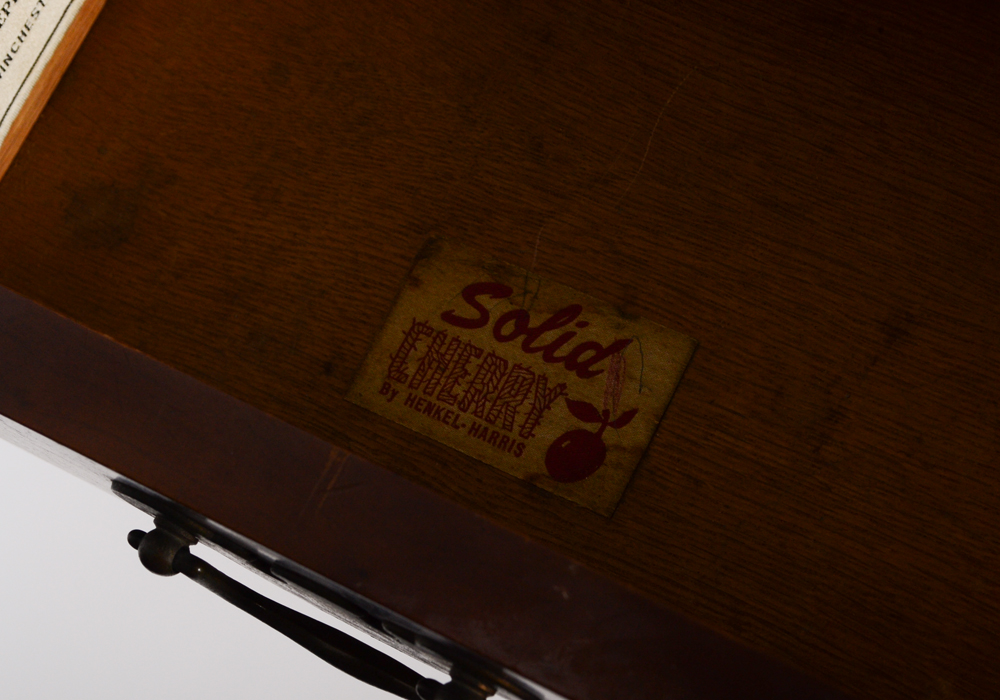 Henkel-Harris Cherry Drop Leaf Side Table