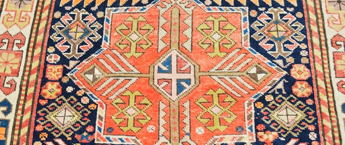 Buying Vintage and Antique Rugs Online Main Image