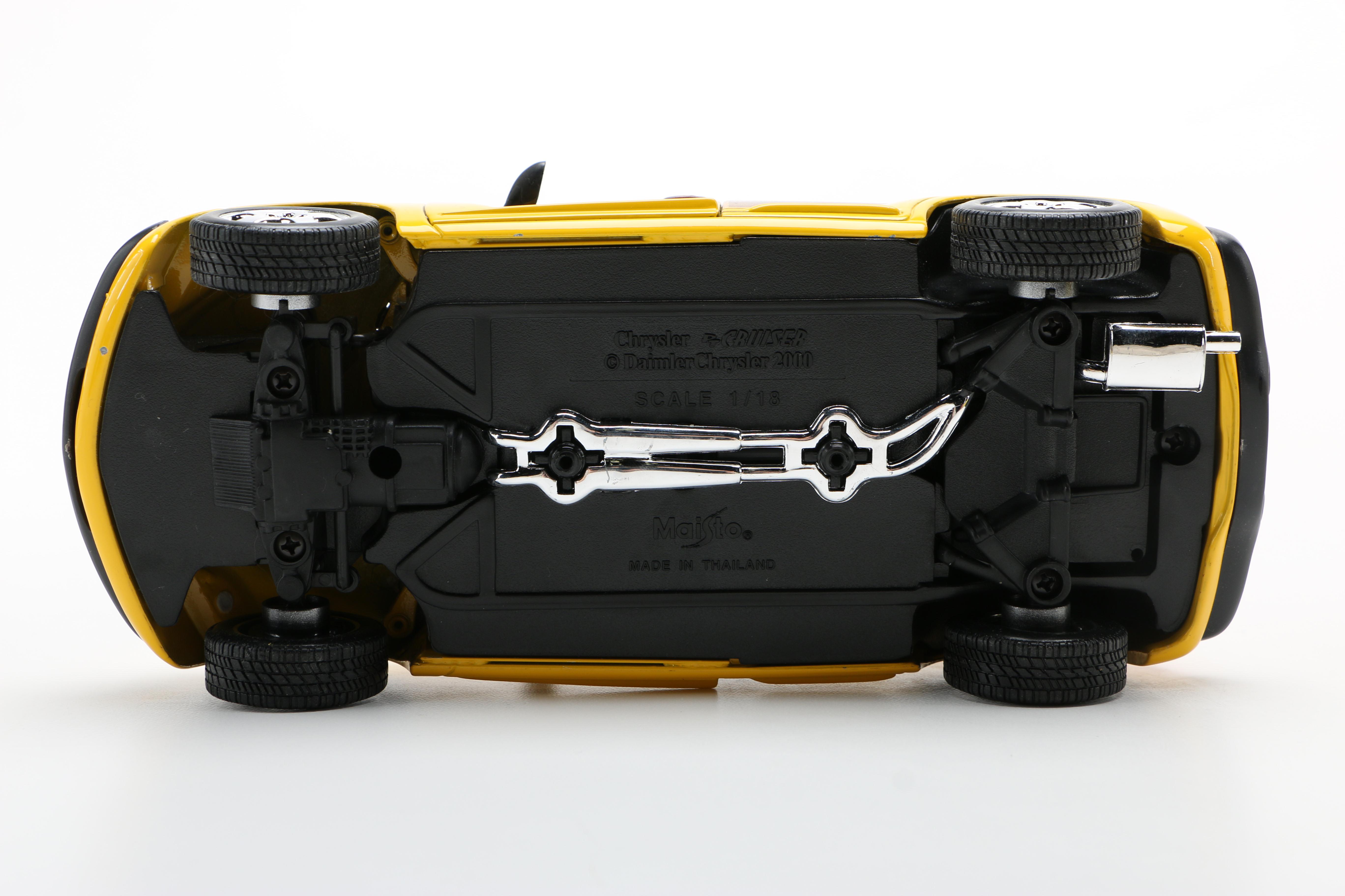 1:18 Scale Die Cast Chrysler PT Cruisers