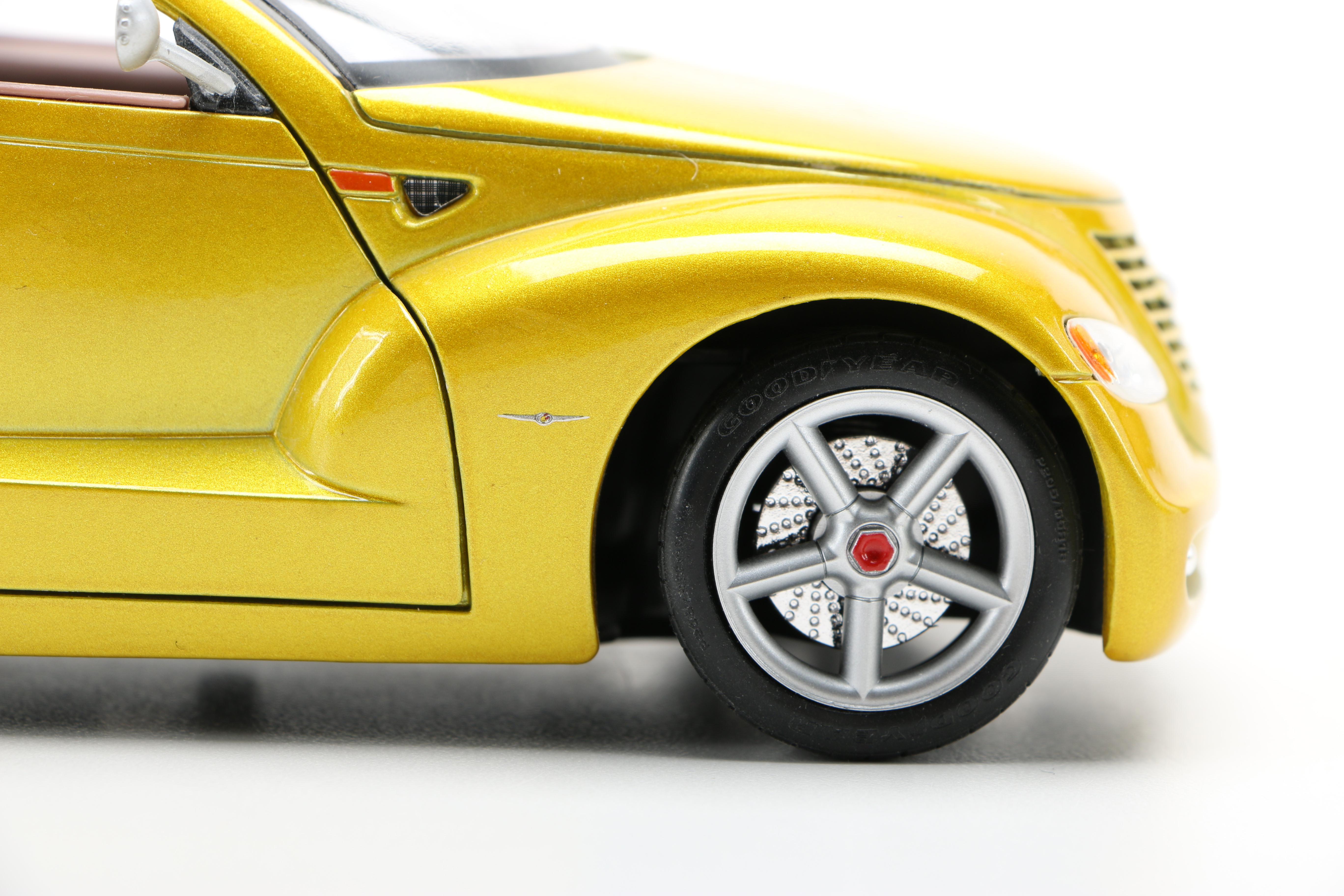 1:18 Scale Die Cast Chrysler PT Cruisers