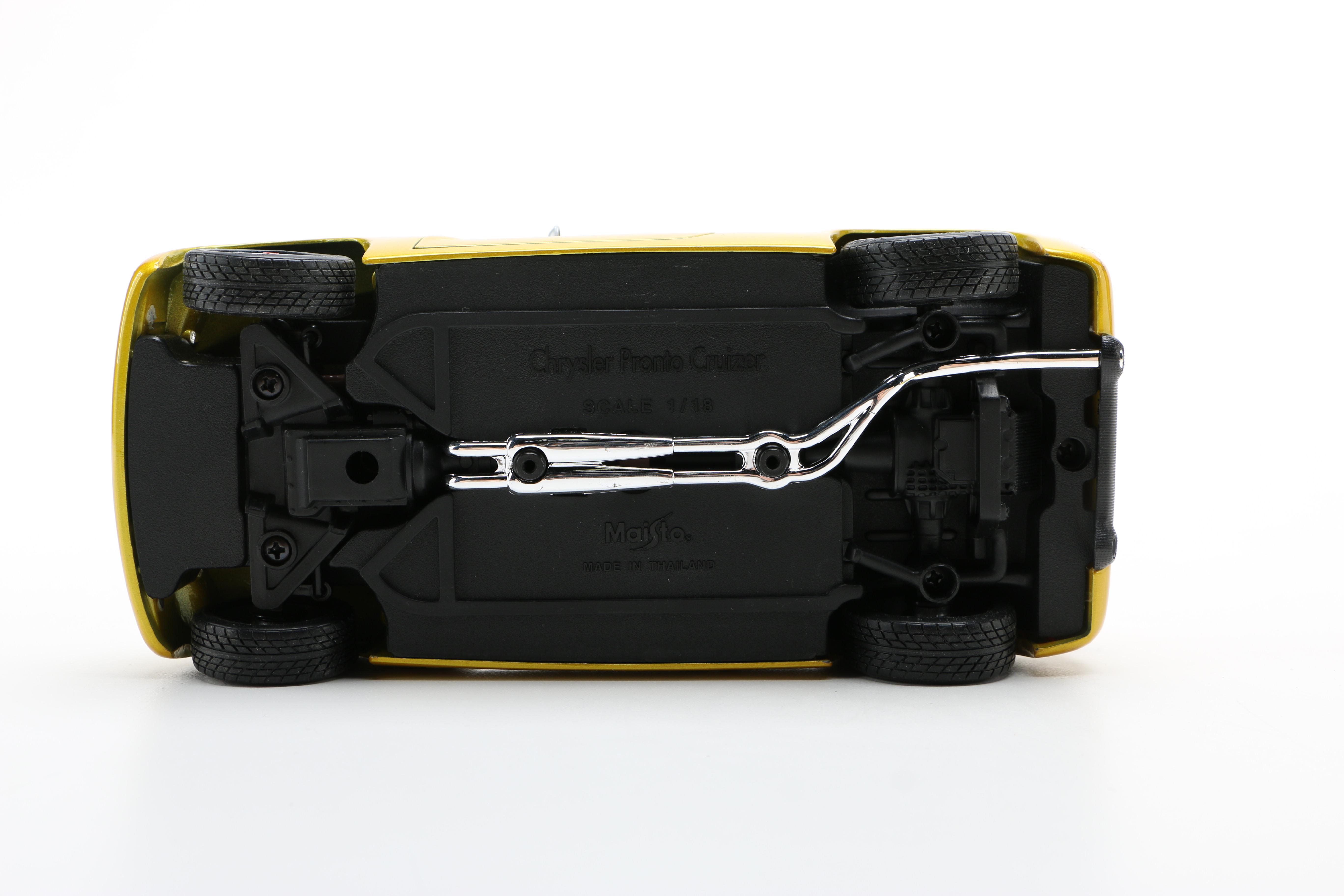 1:18 Scale Die Cast Chrysler PT Cruisers