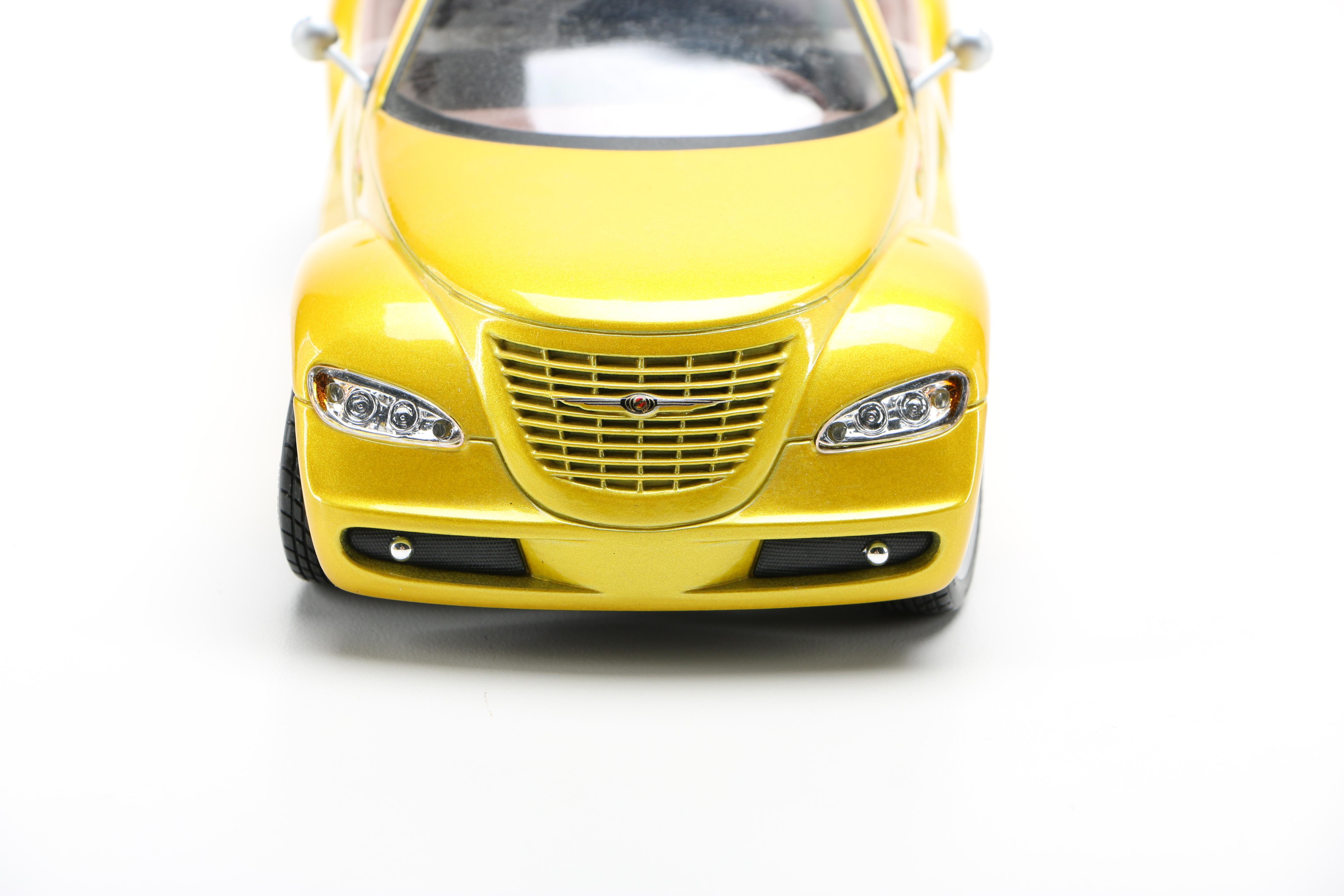 1:18 Scale Die Cast Chrysler PT Cruisers