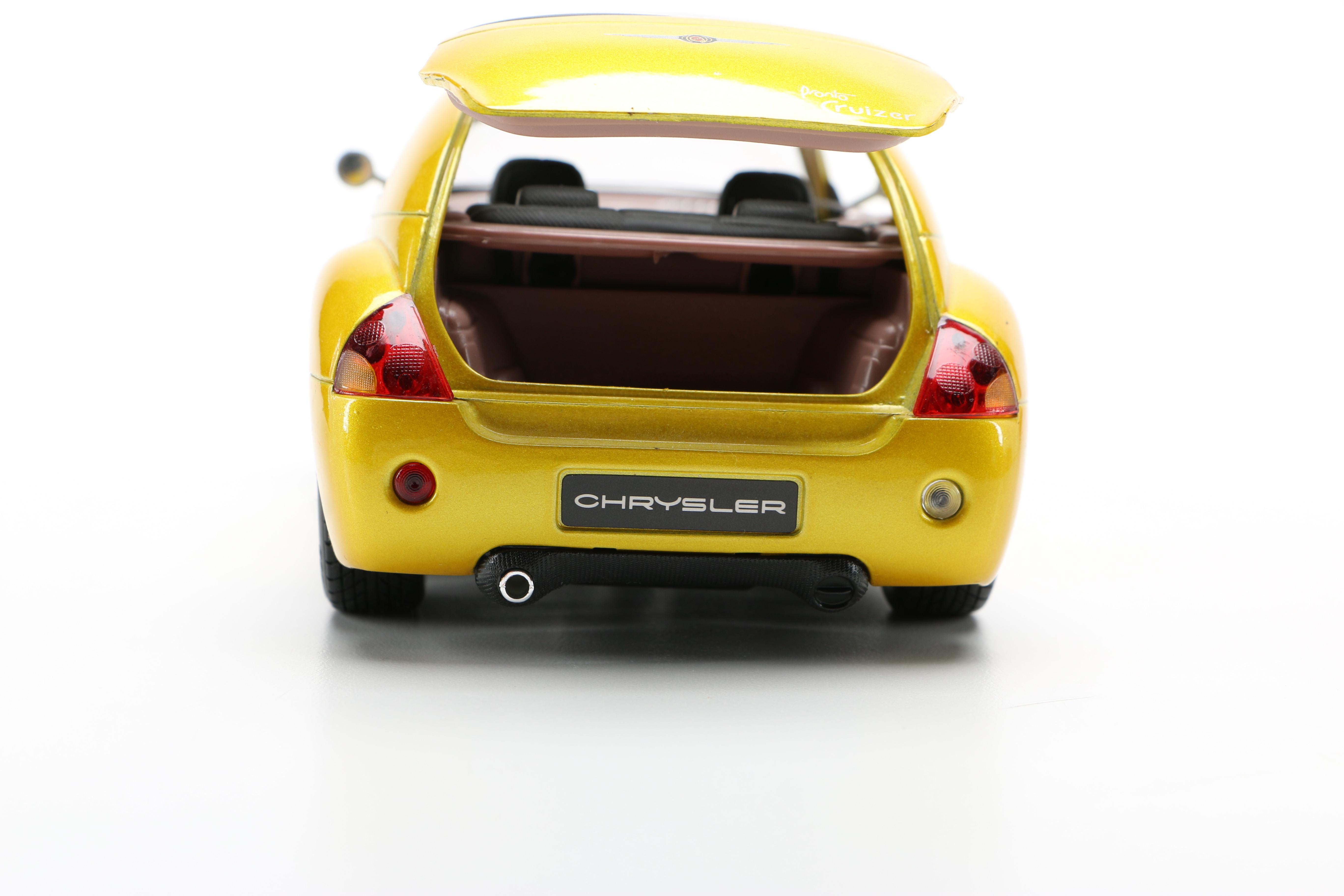 1:18 Scale Die Cast Chrysler PT Cruisers