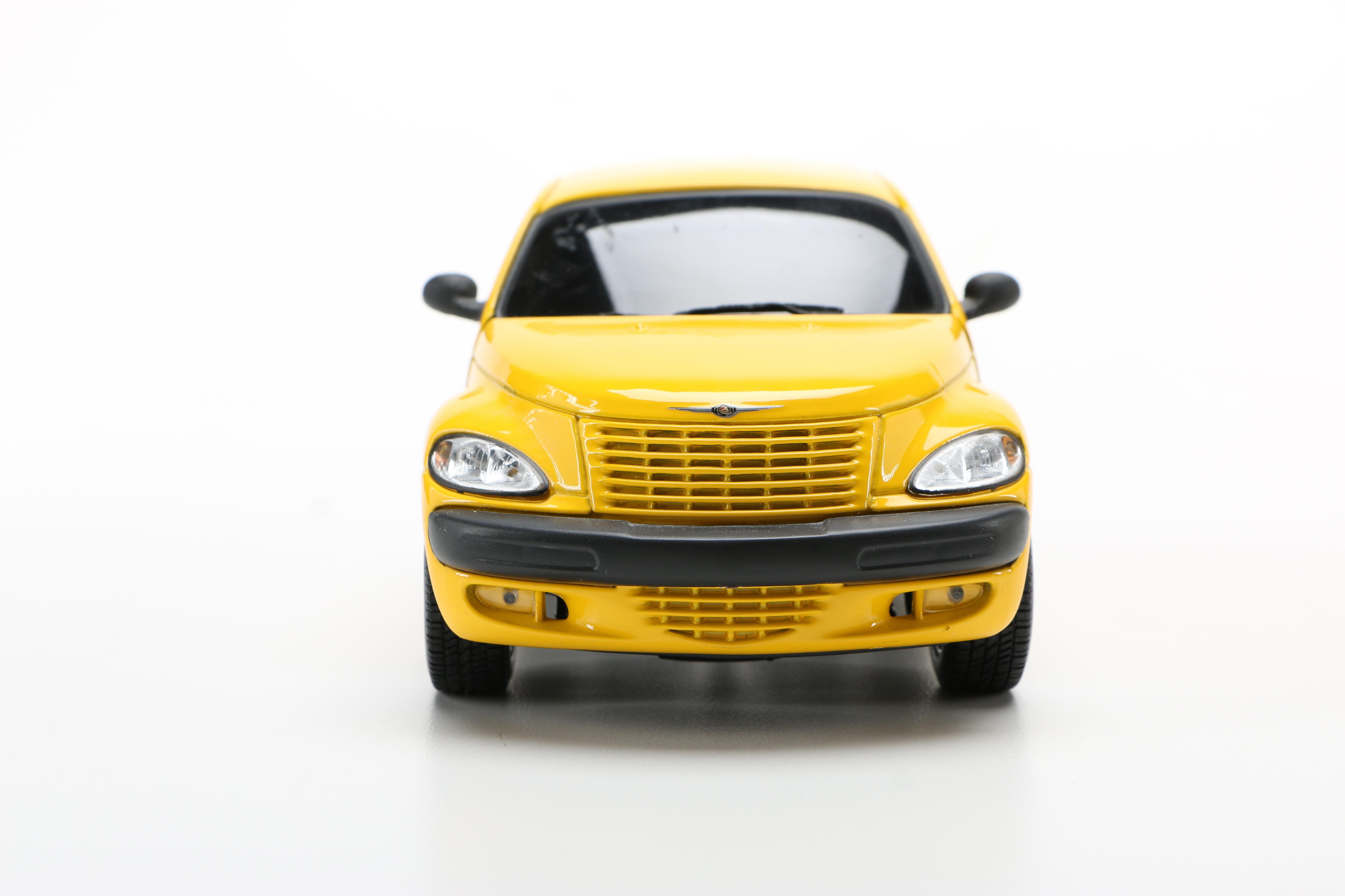 1:18 Scale Die Cast Chrysler PT Cruisers