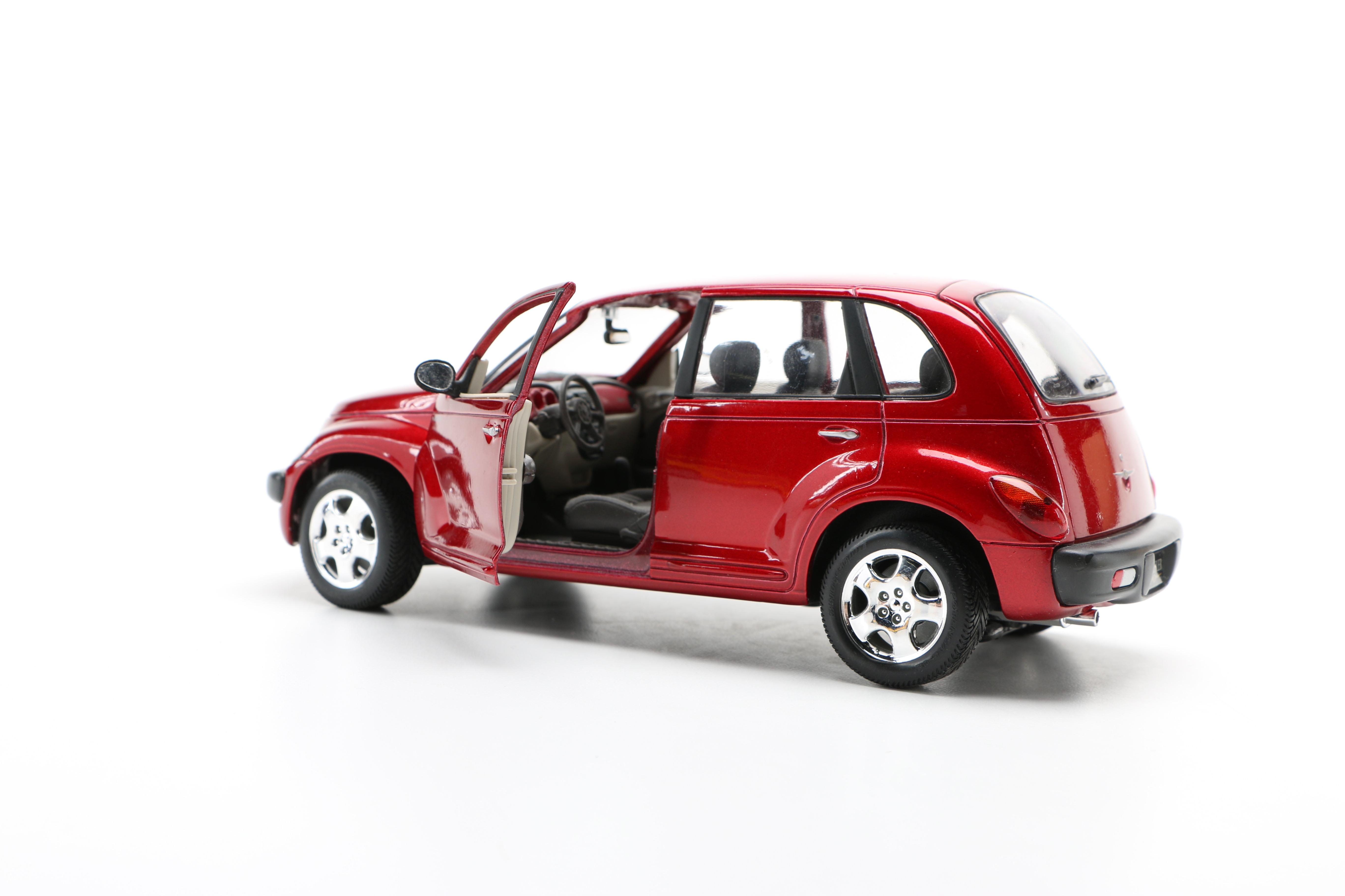 1:18 Scale Die Cast Chrysler PT Cruisers