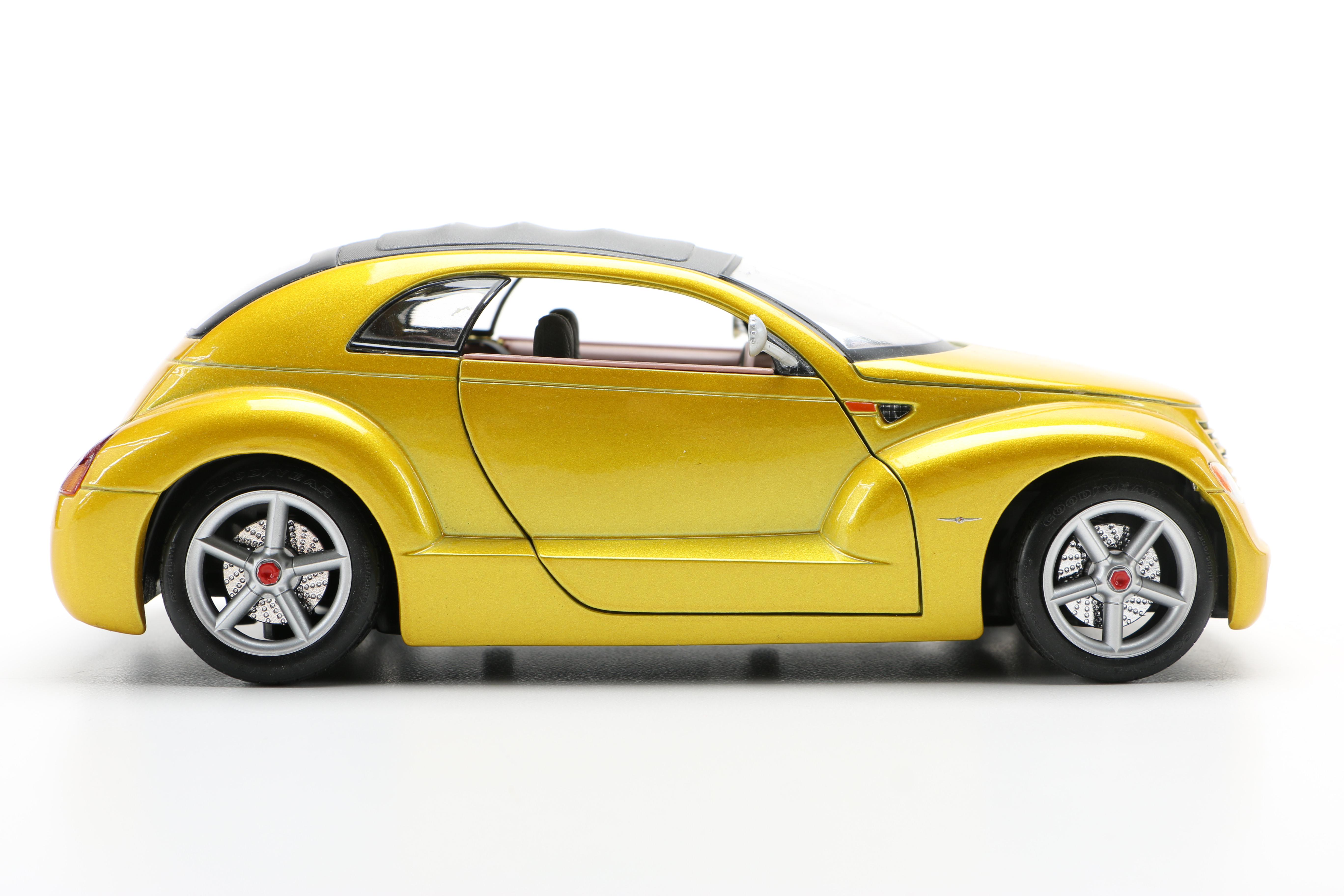 1:18 Scale Die Cast Chrysler PT Cruisers