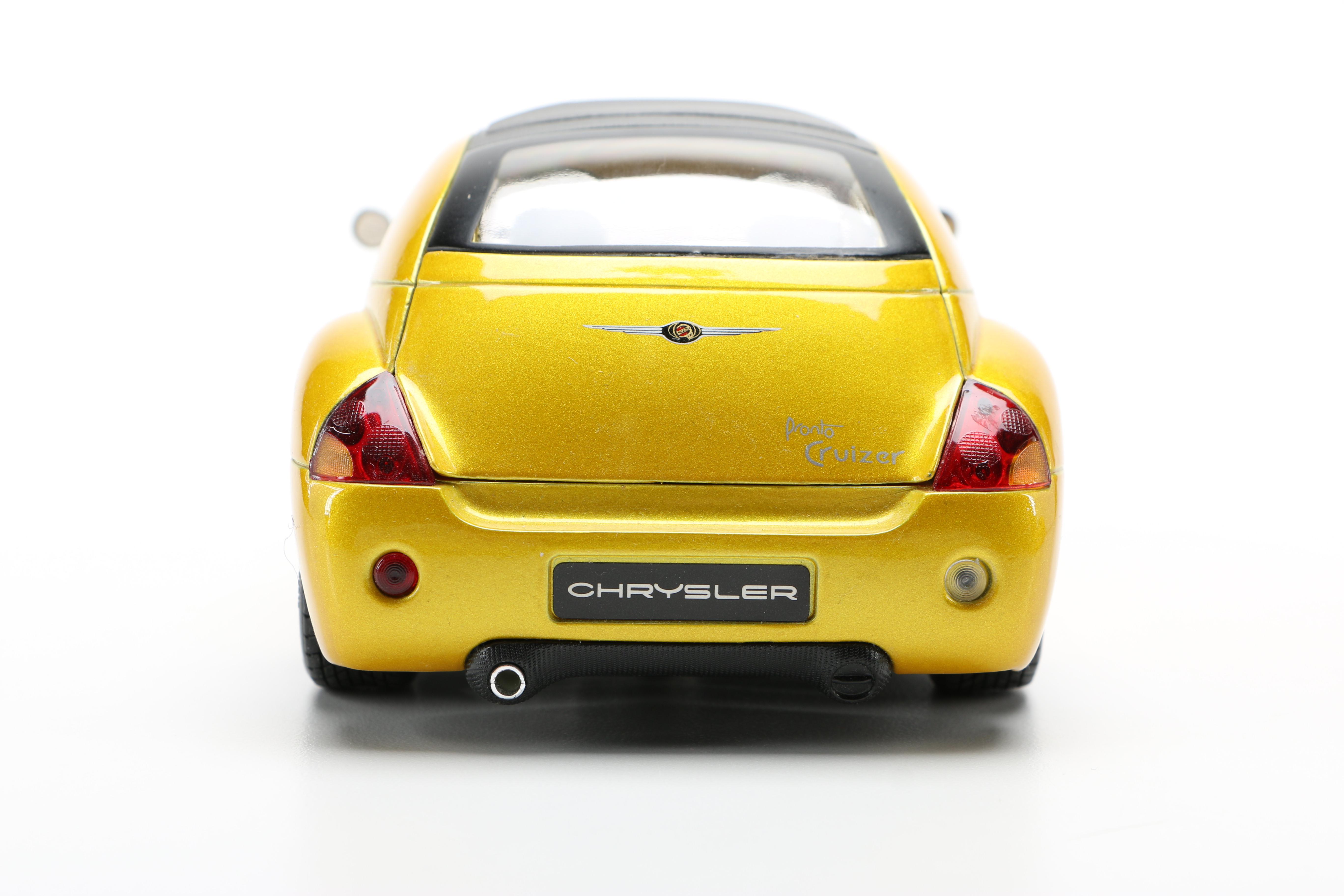 1:18 Scale Die Cast Chrysler PT Cruisers