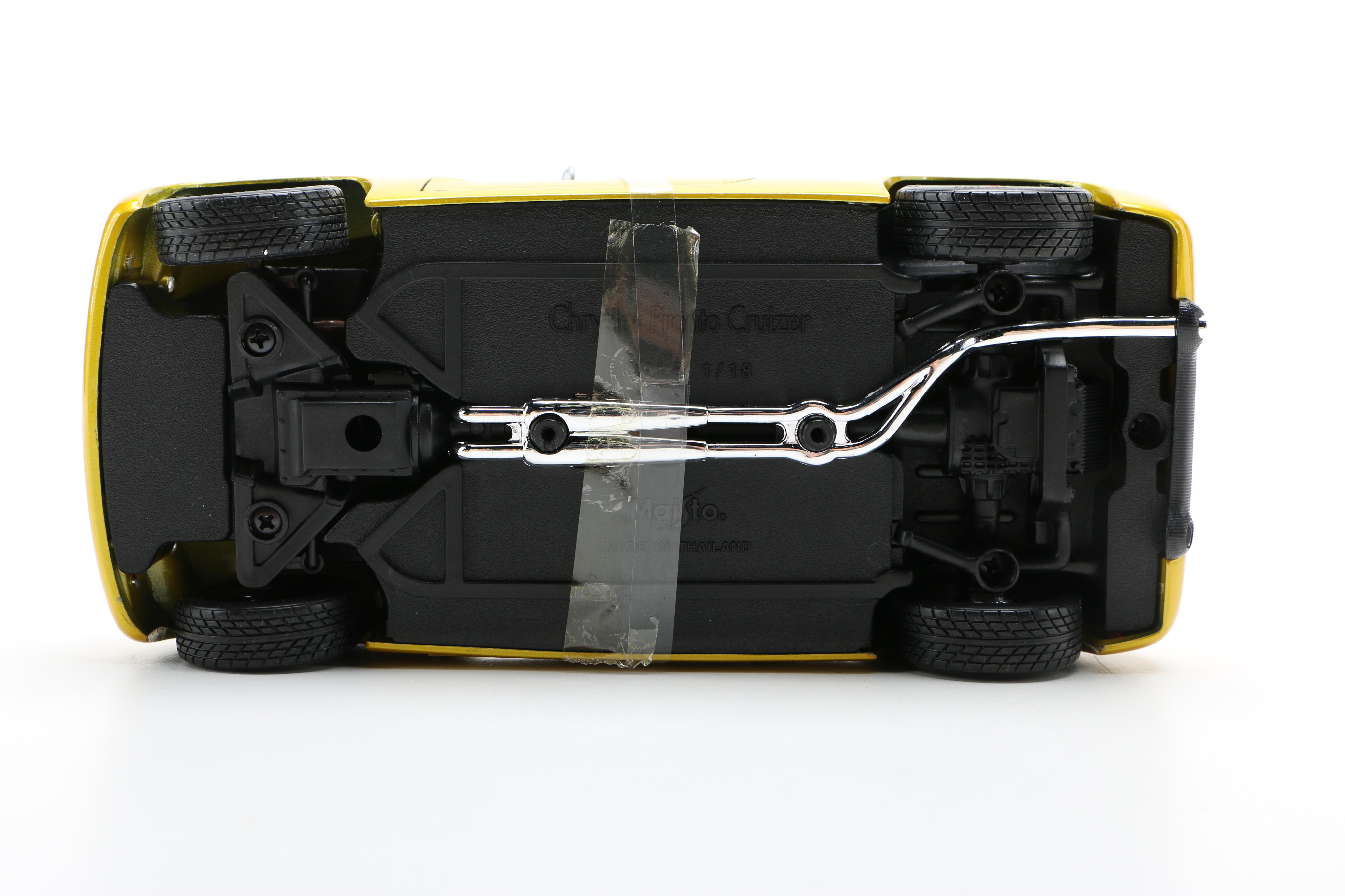 1:18 Scale Die Cast Chrysler PT Cruisers