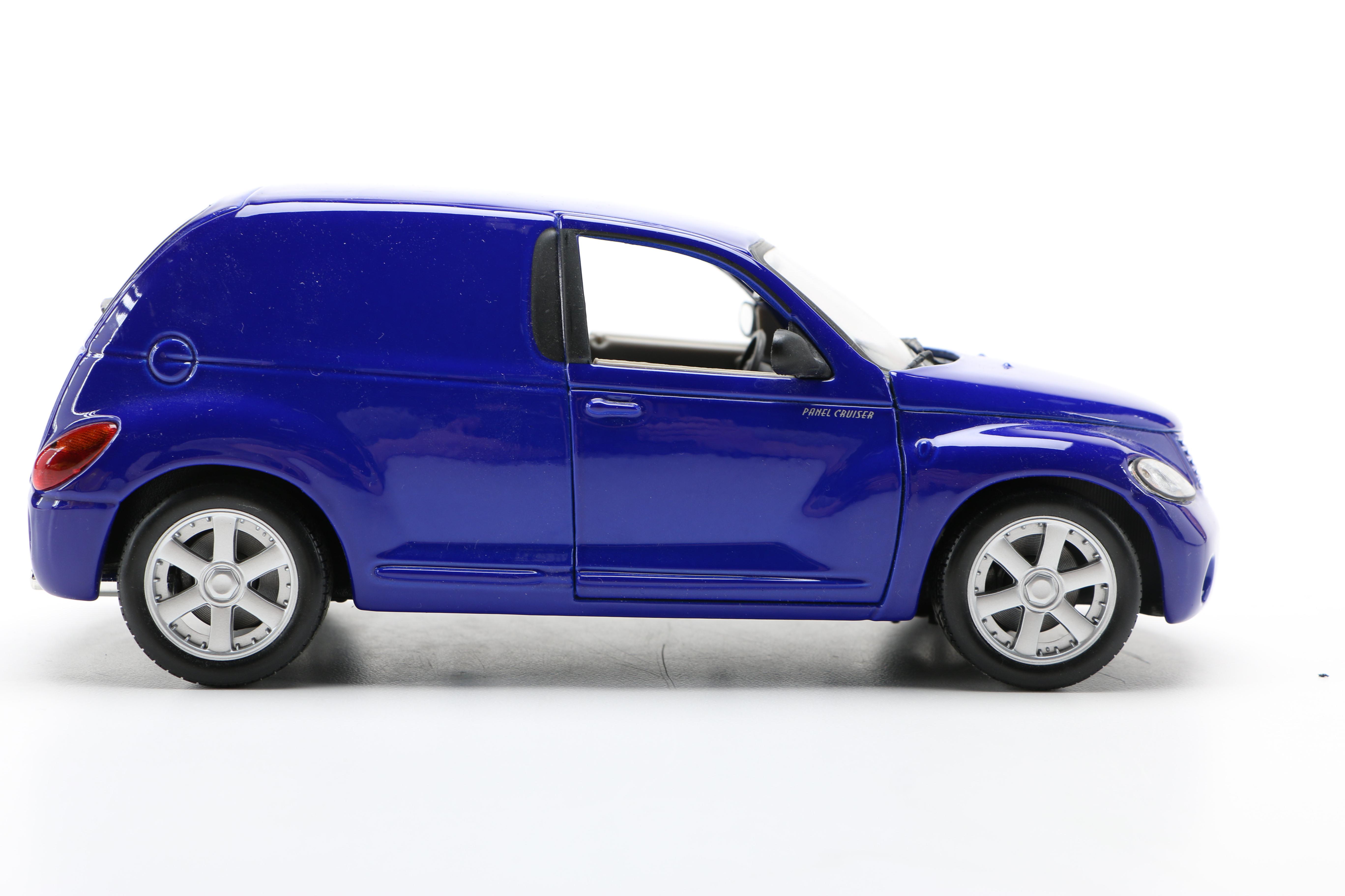 1:18 Scale Die Cast Chrysler PT Cruisers