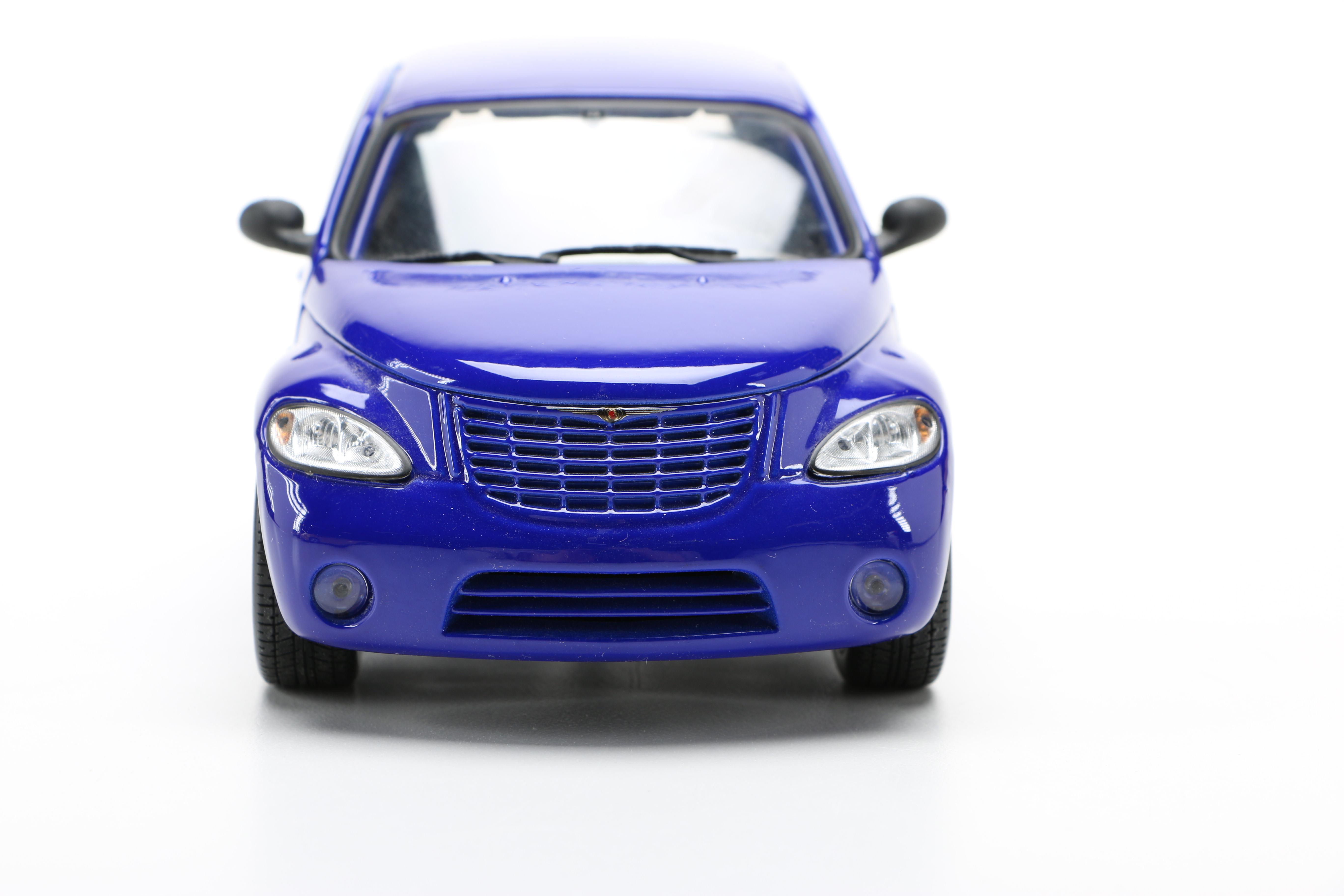 1:18 Scale Die Cast Chrysler PT Cruisers