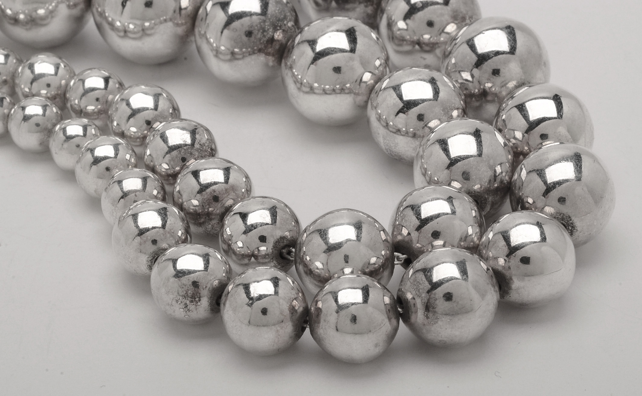 Vintage Sterling Silver Graduated Ball Bead Necklace