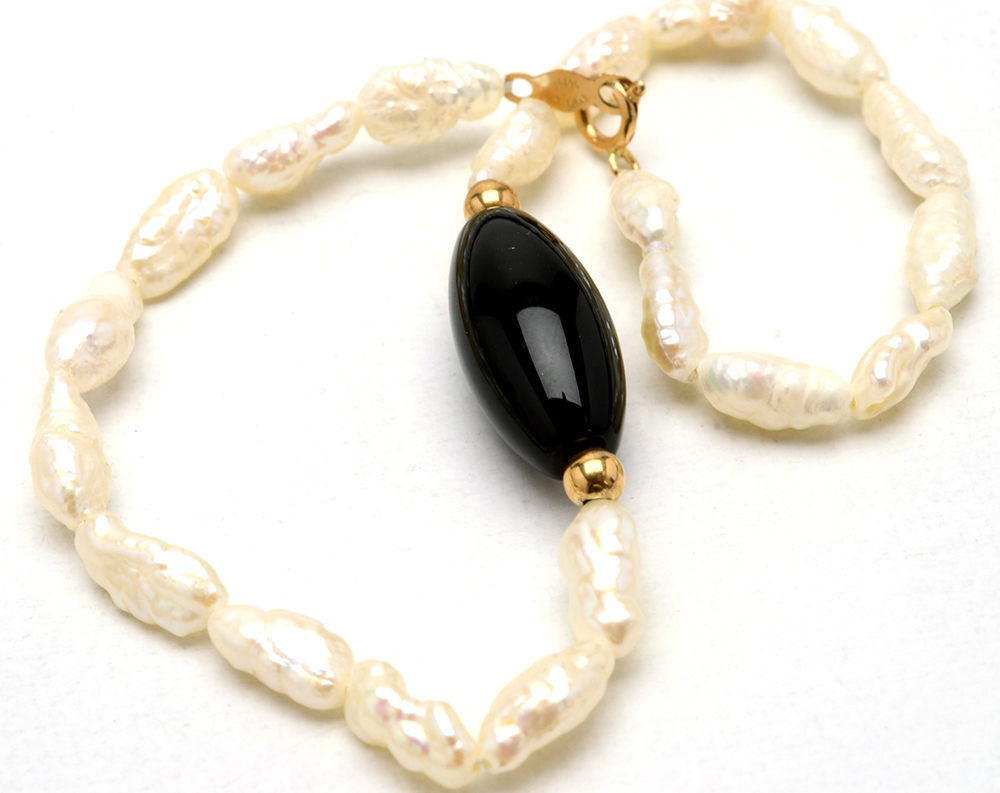 14K Gold Cultured Freshwater Pearl and Onyx Necklace and Bracelet