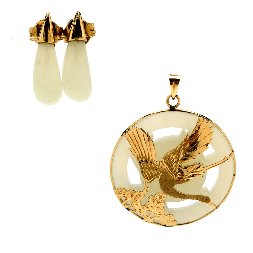 14K Yellow Gold Serpentine Drop Pendant and Pierced Earrings