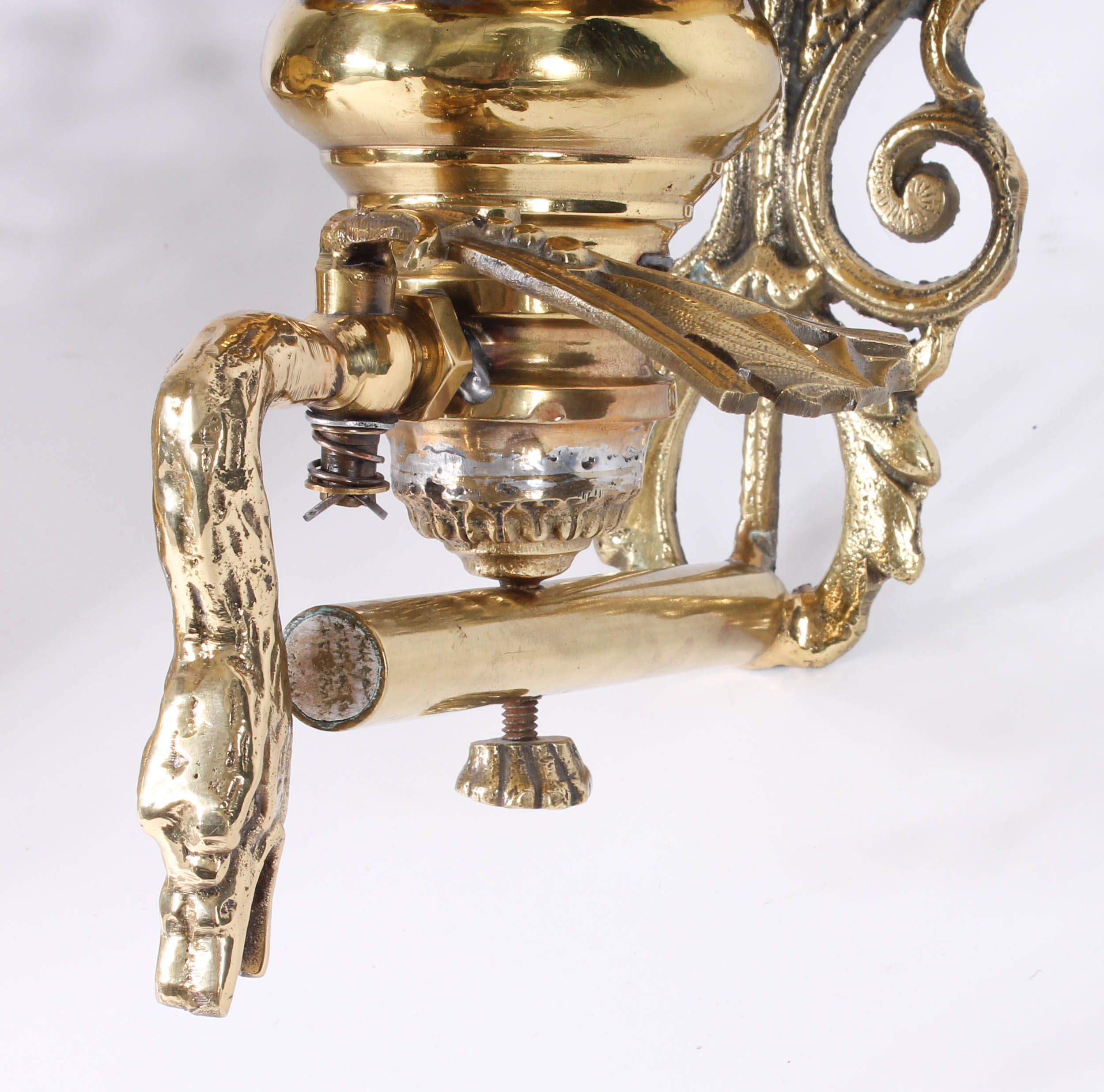 Vintage Brass Lavabo