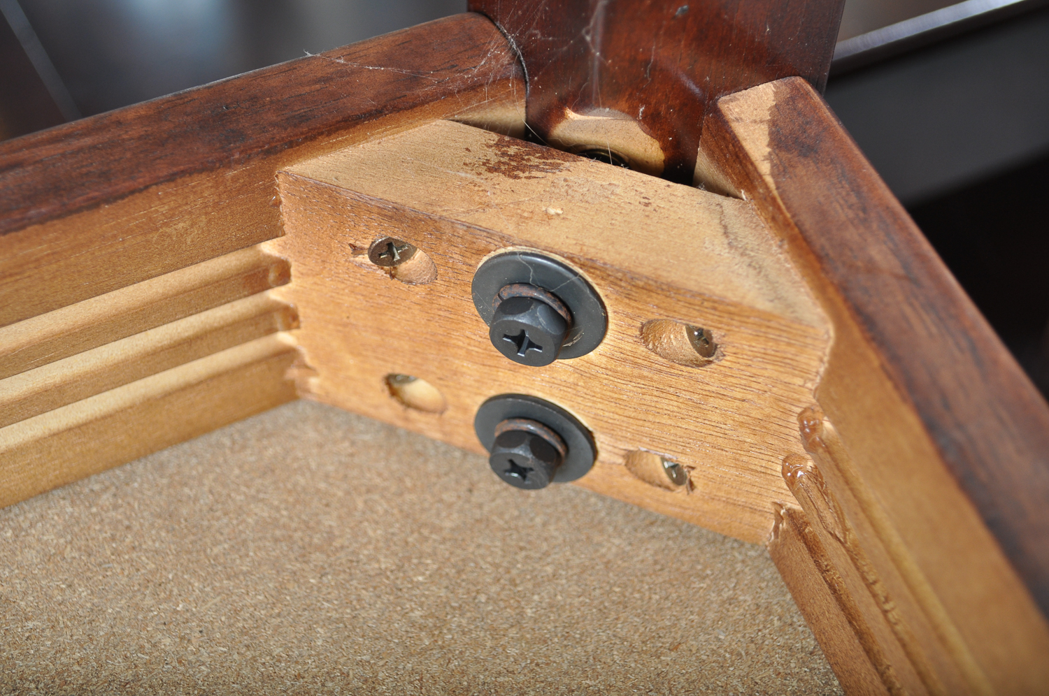 Pedestal Dining Table With Six Chairs