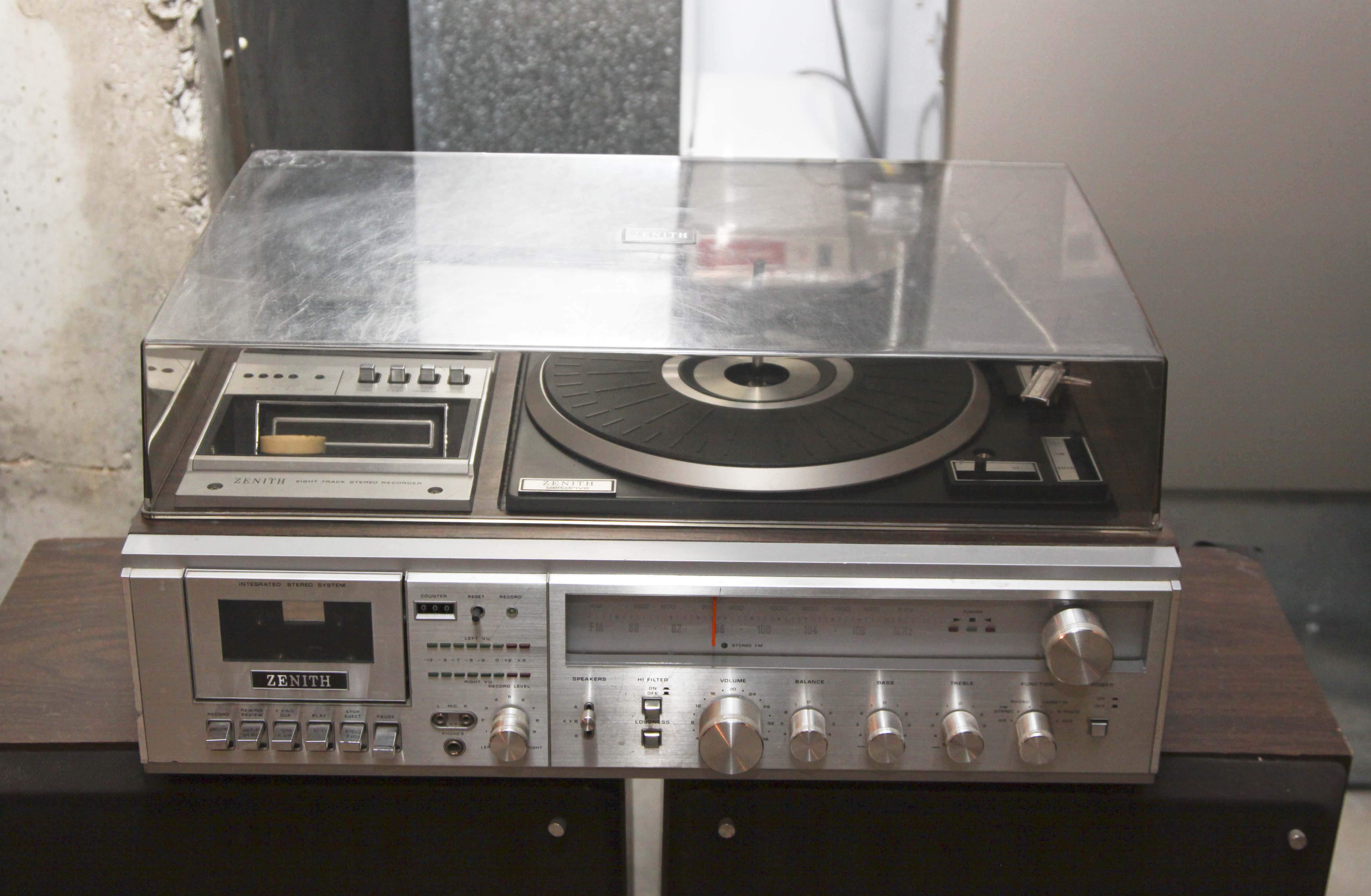 Zenith Vintage Stereo and Allegro 400 Model Speakers