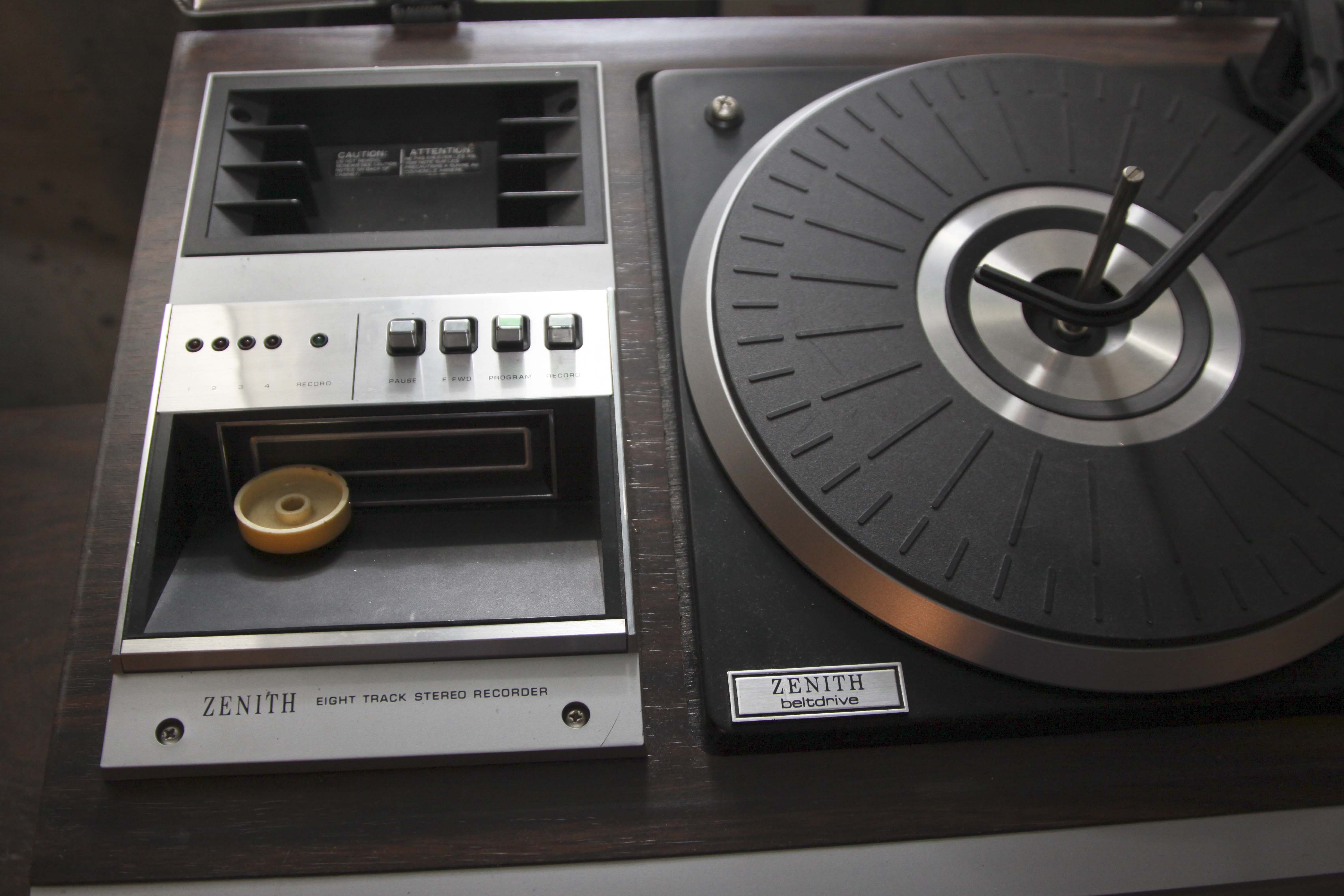 Zenith Vintage Stereo and Allegro 400 Model Speakers