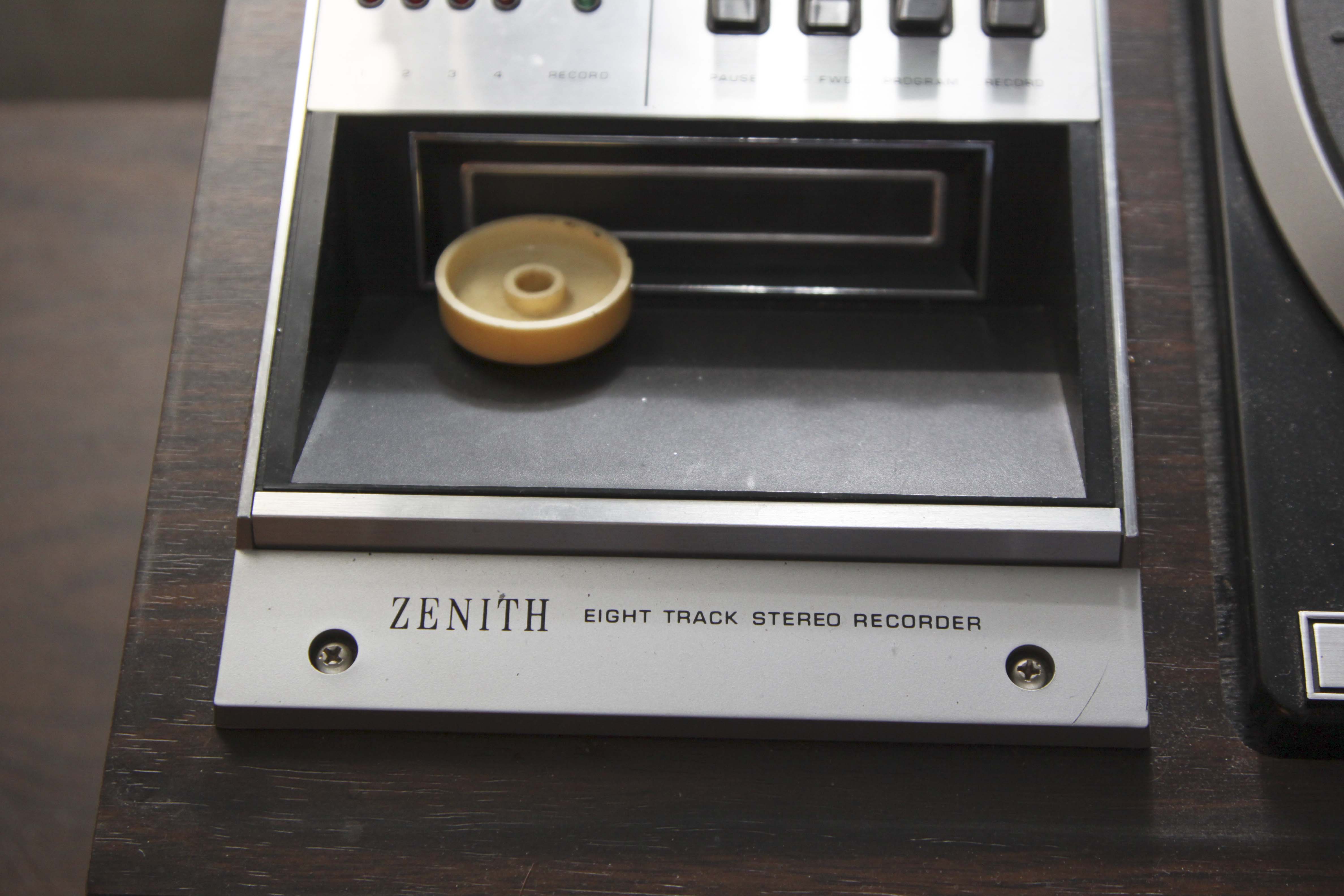 Zenith Vintage Stereo and Allegro 400 Model Speakers