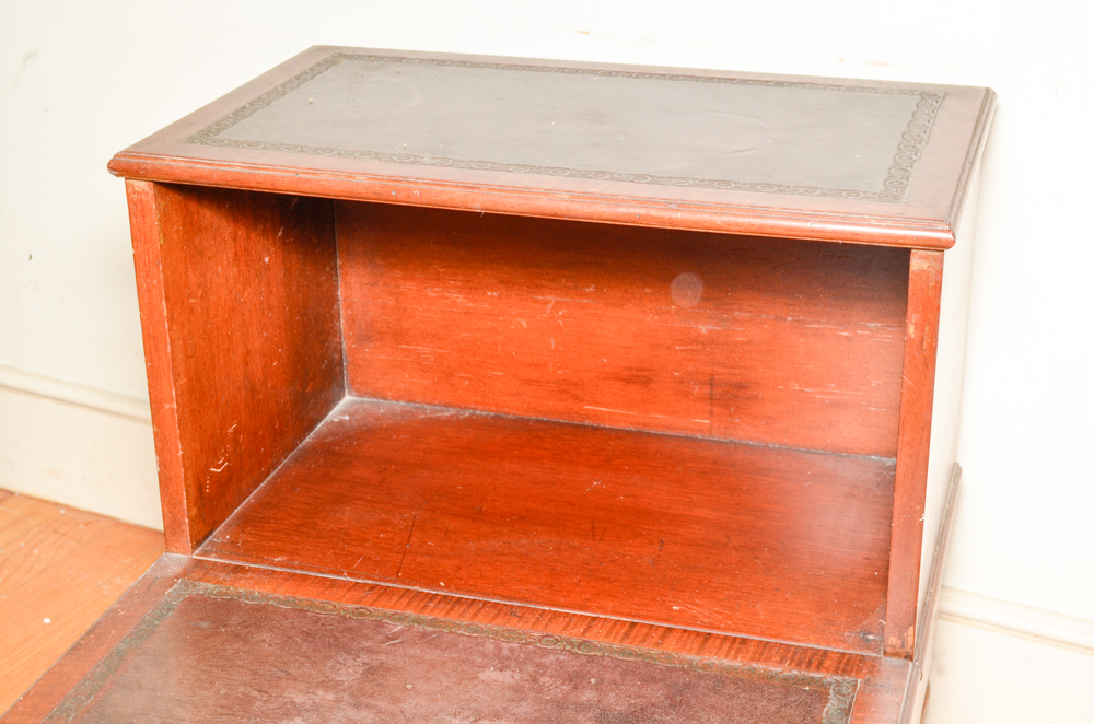 Vintage Federal Style Cherry Bed Steps