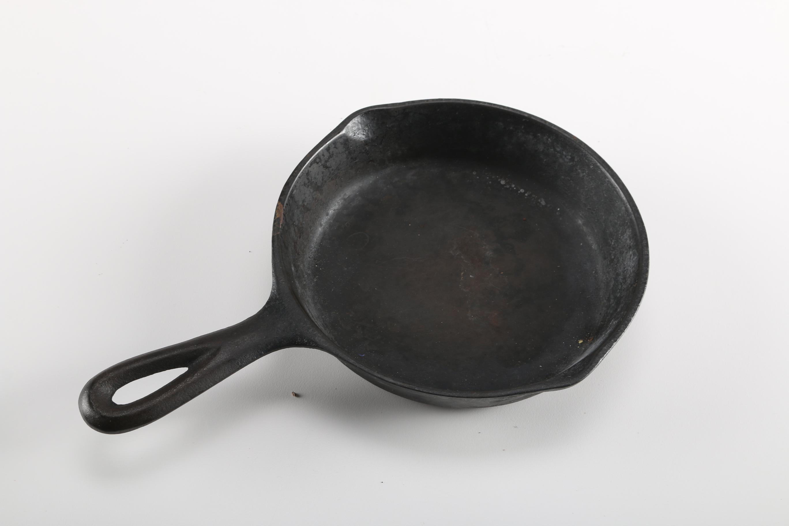 Cast Iron Skillets Featuring Griswold