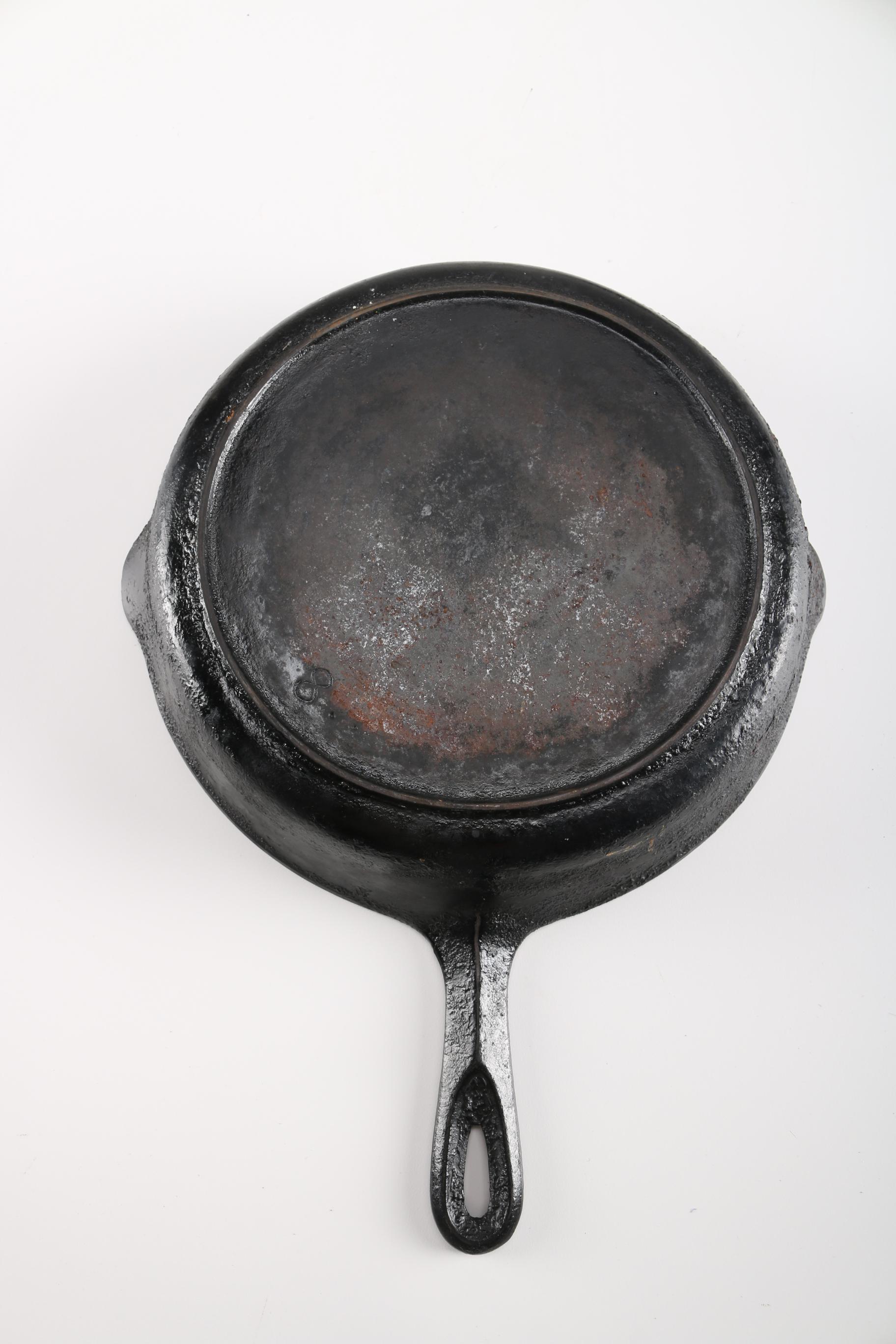 Cast Iron Skillets Featuring Griswold