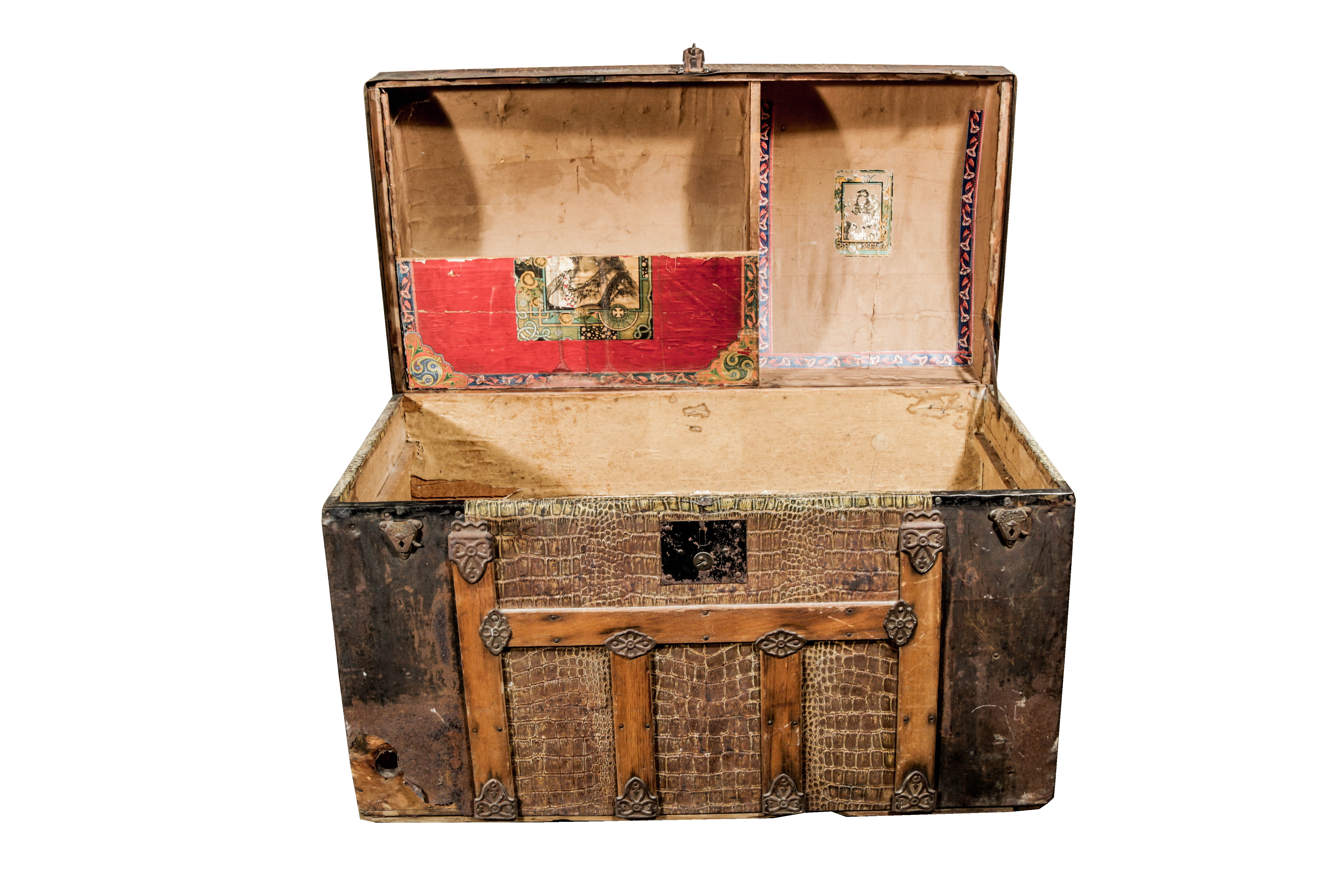 Antique Dome Top Trunk