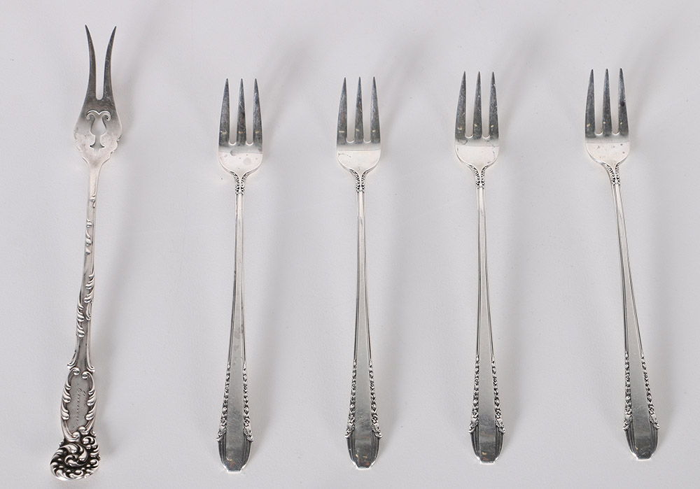 1894 Reed & Barton "La Reine" Forks and Other Sterling Silver Flatware