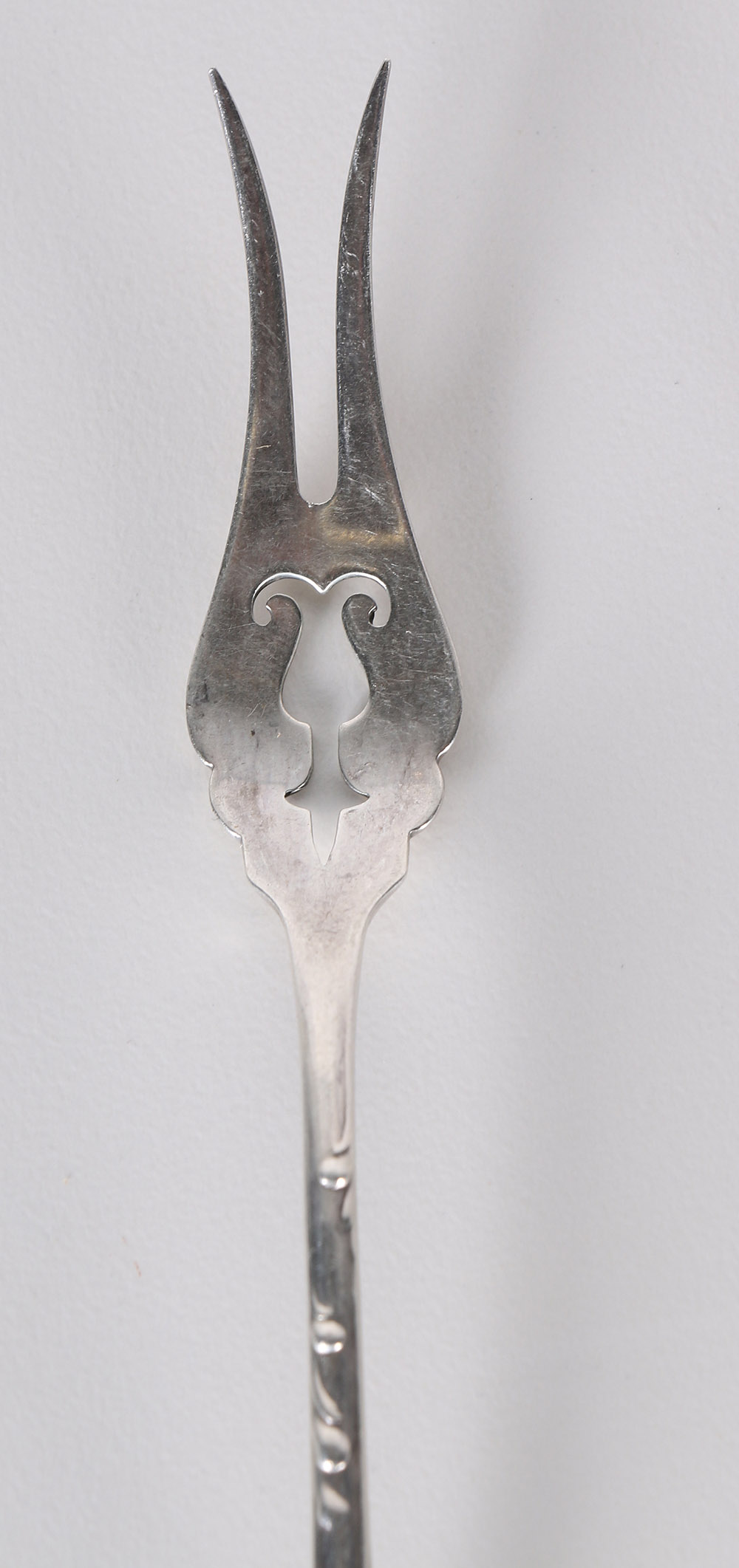 1894 Reed & Barton "La Reine" Forks and Other Sterling Silver Flatware