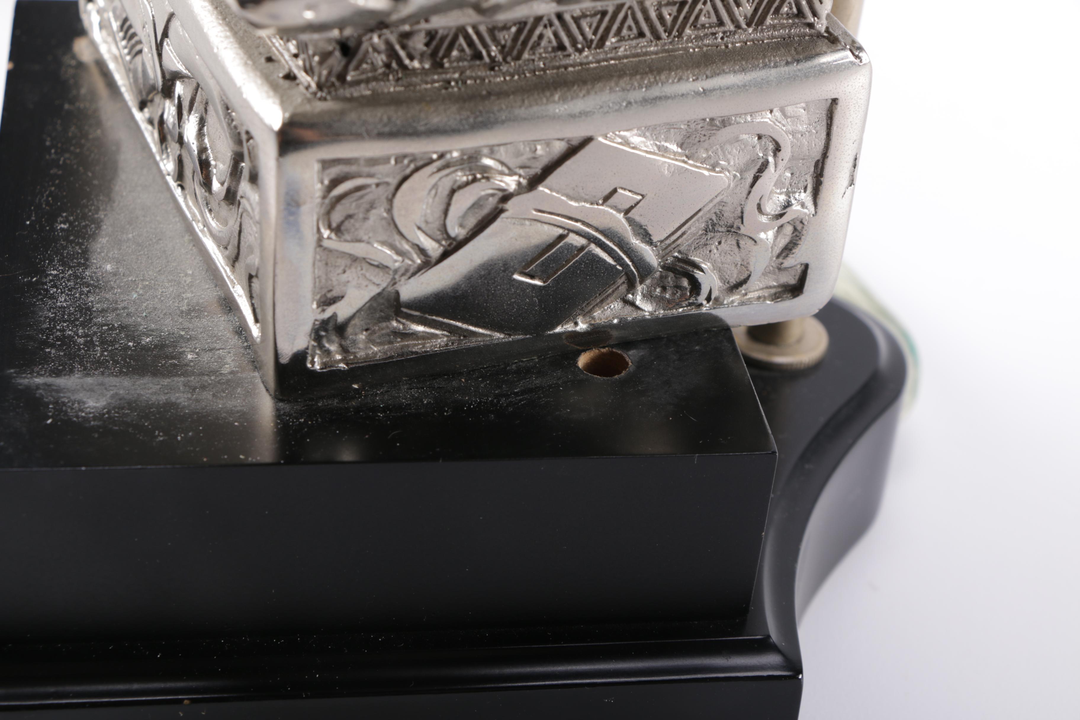 Guardian Lion Table Lamp