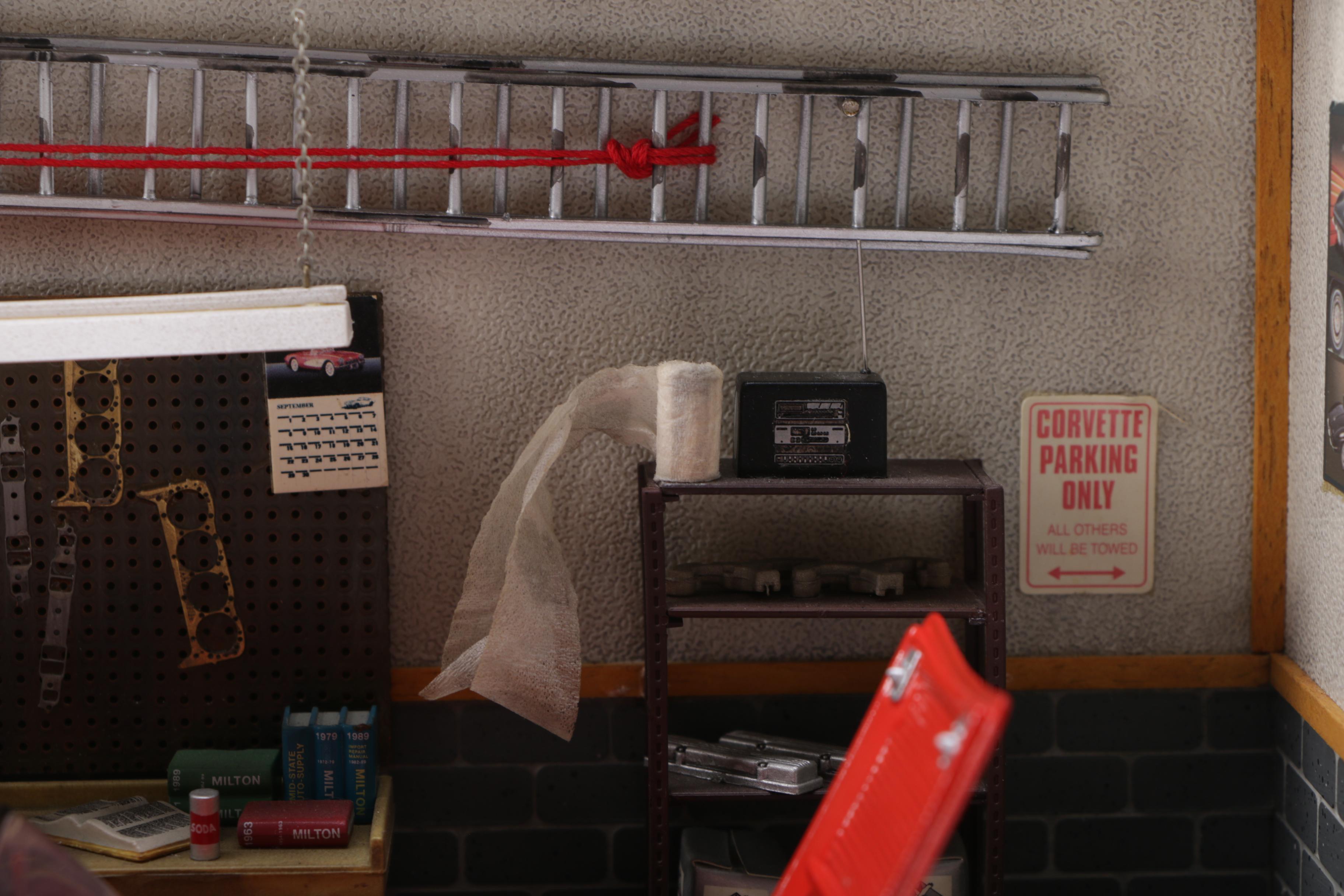 Franklin Mint Corvette Garage Diorama