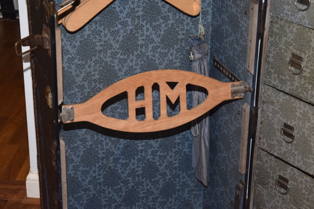 Antique Hirschfelder& Meaney Steamer Trunk