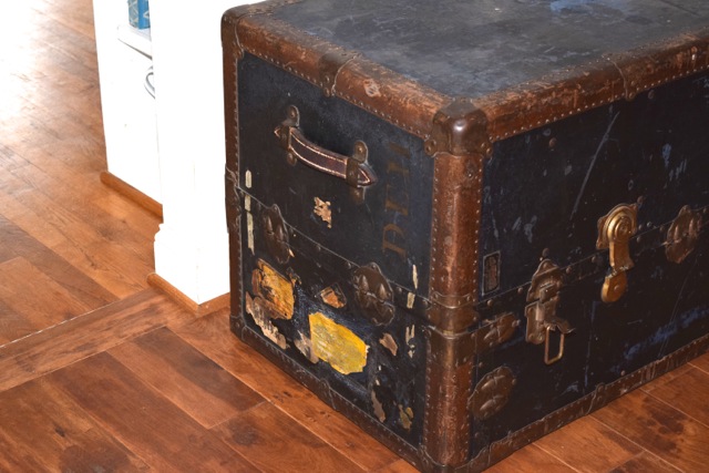 Antique Hirschfelder& Meaney Steamer Trunk