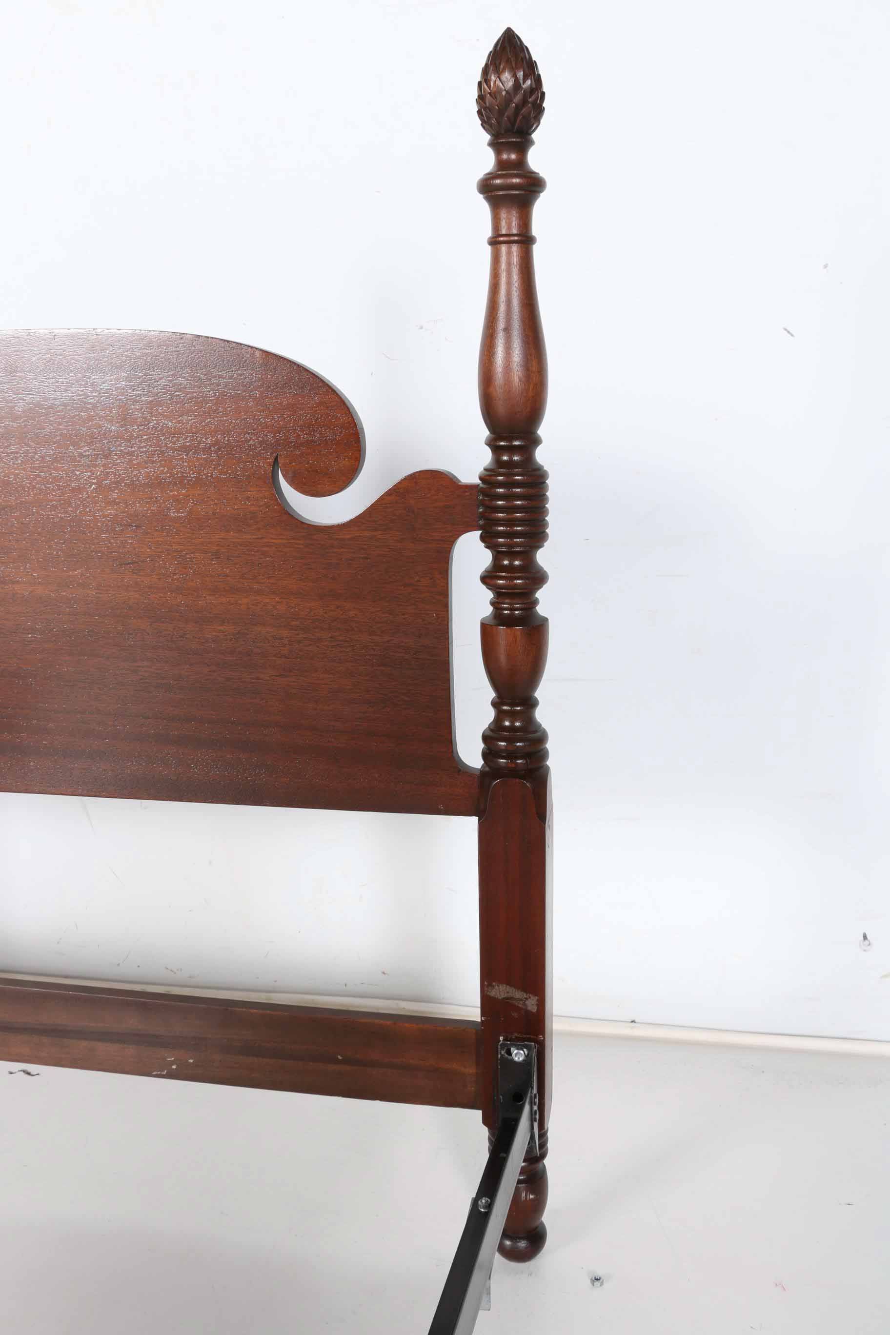 Mahogany Finished Queen Size Four Poster Bed WIth Pinecone Finials